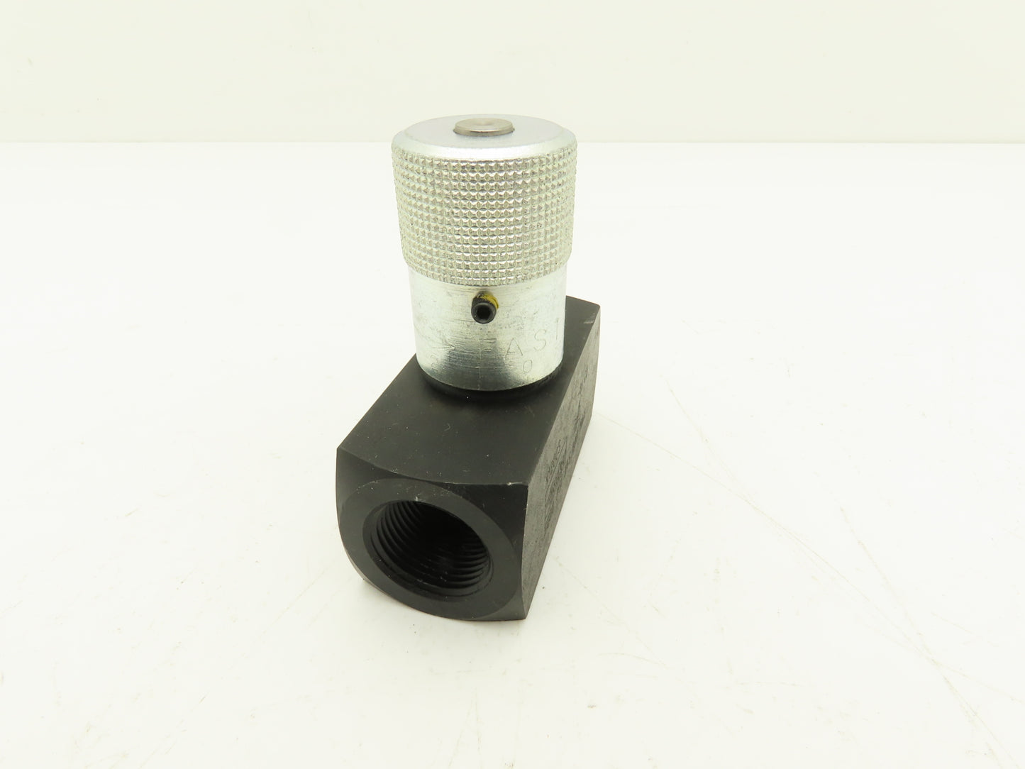 Parker N1200S Colorflow Hydraulic Needle Valve 3/4" NPT 25 GPM 5000 PSI