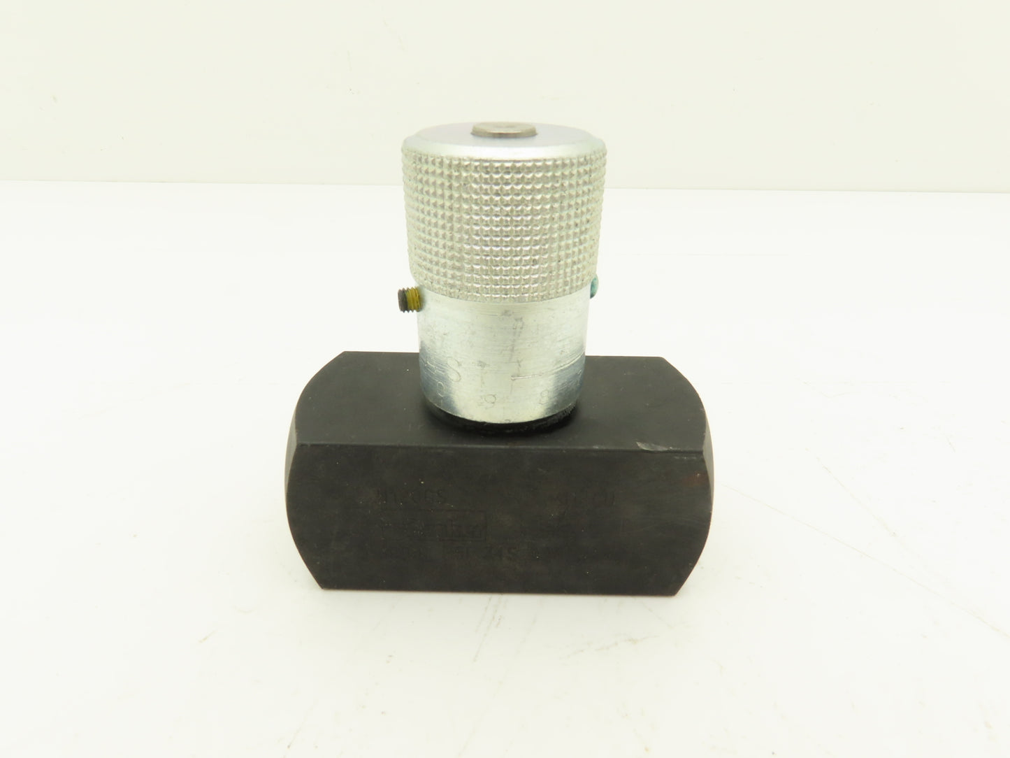 Parker N1200S Colorflow Hydraulic Needle Valve 3/4" NPT 25 GPM 5000 PSI