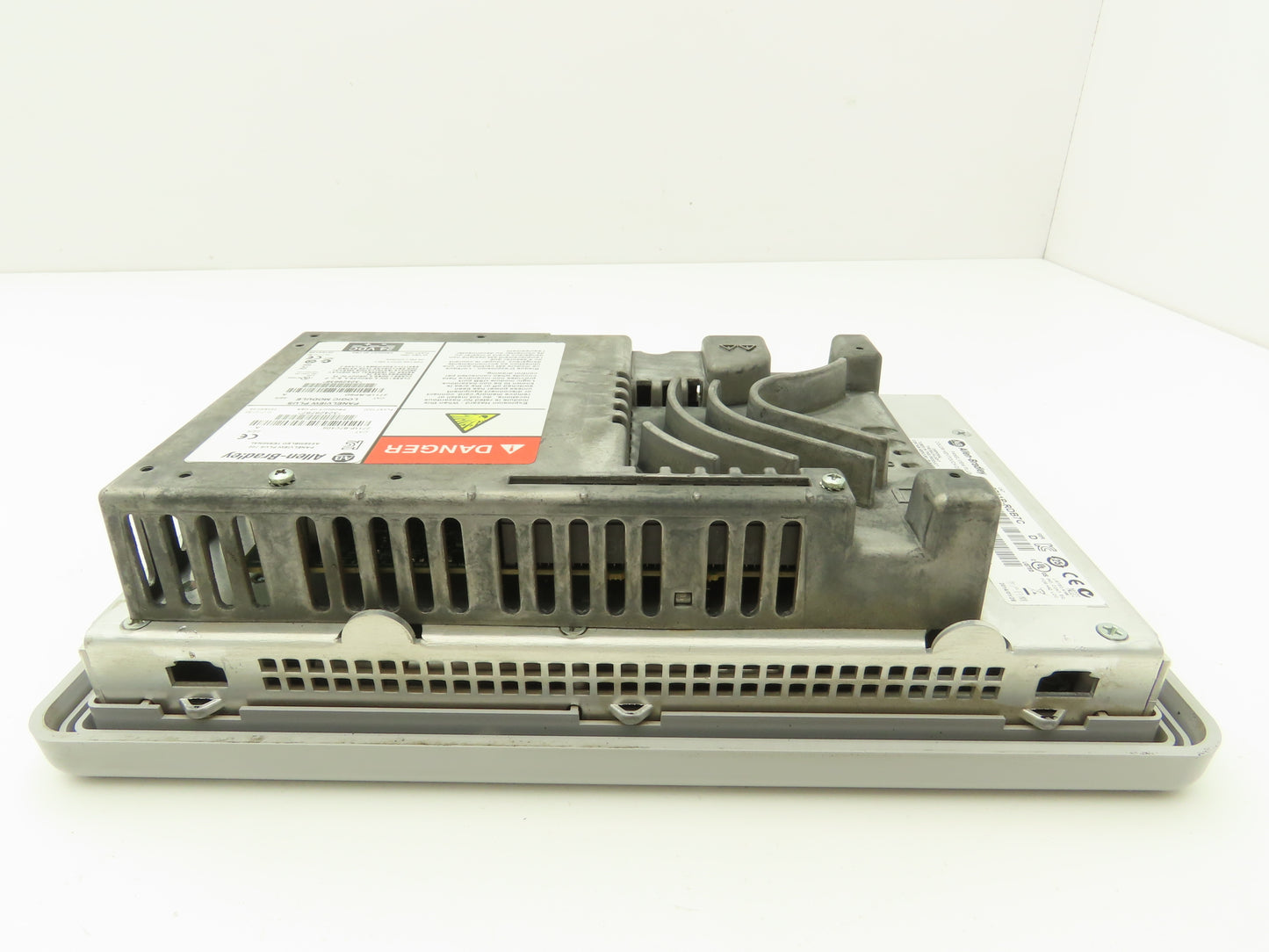 Allen Bradley 2711P-B7C4D8 PanelView Plus 700 Graphic Terminal Touch Screen 24V