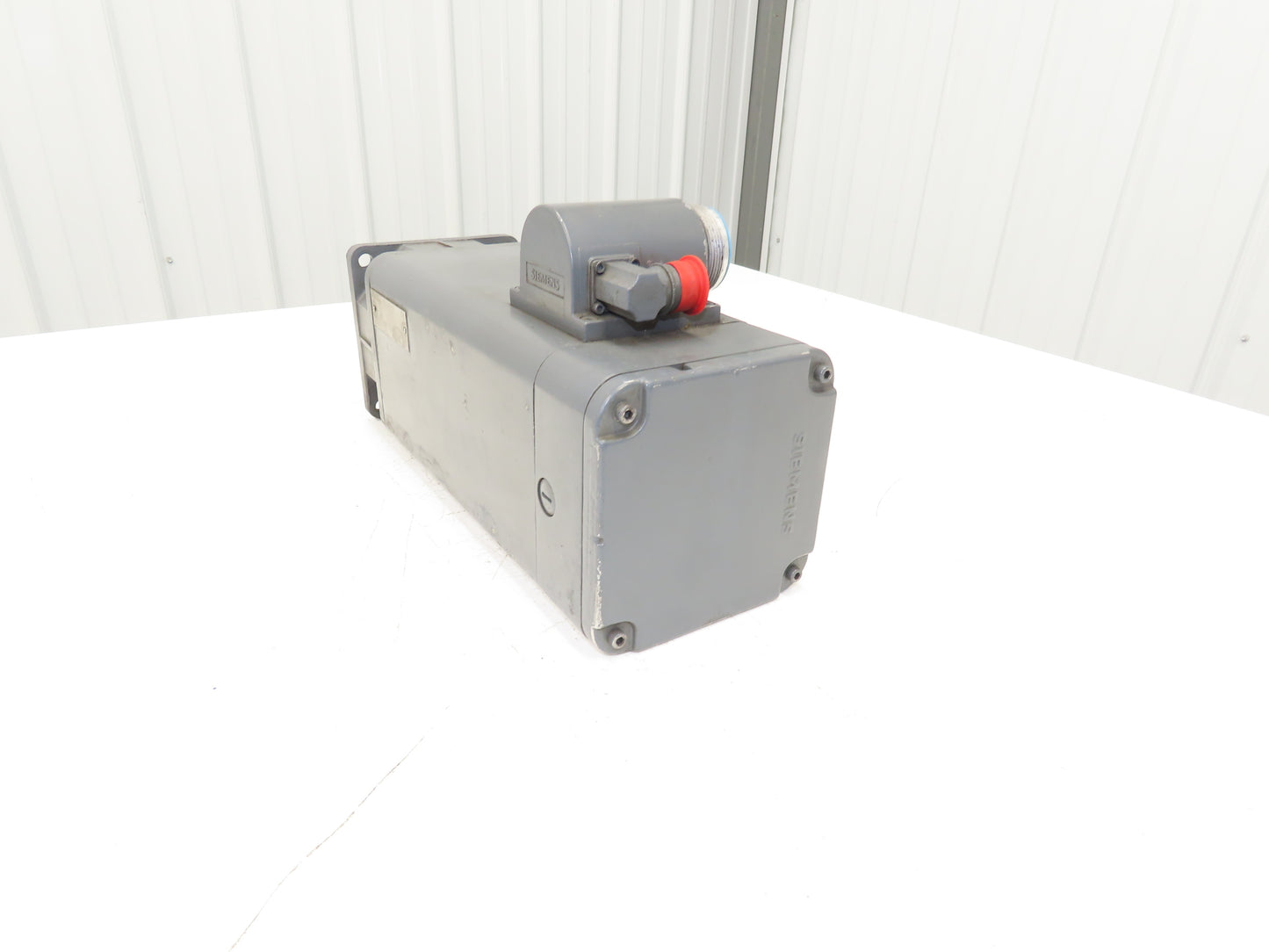 Siemens 1FT5076-0AF71-1-Z Milacron Permanent Magnet Servo Motor 3PH 3000 RPM