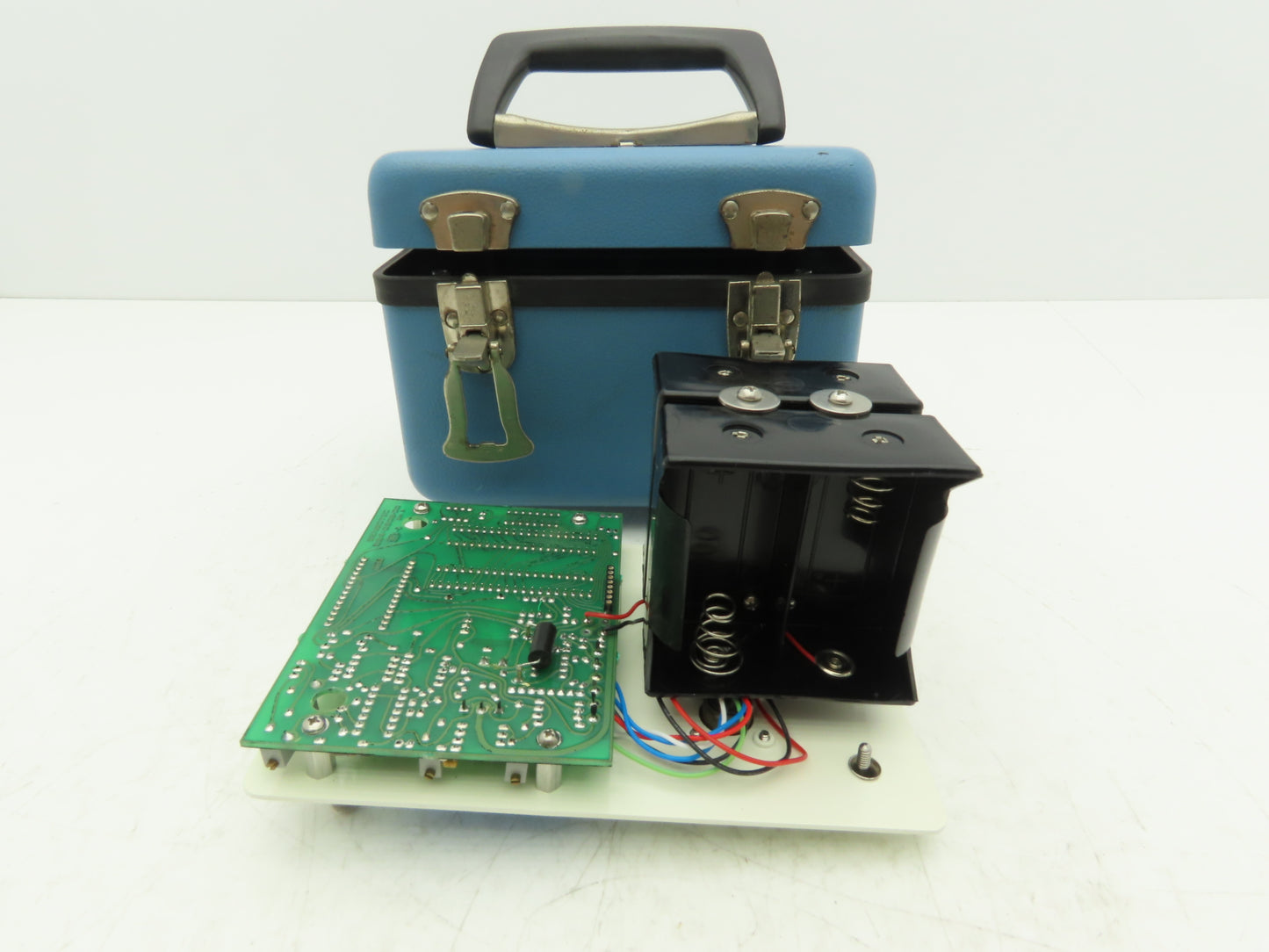 Sensotec 060-3155-01 Model NK Portable Indicator 0-19999 Scale 4VDC