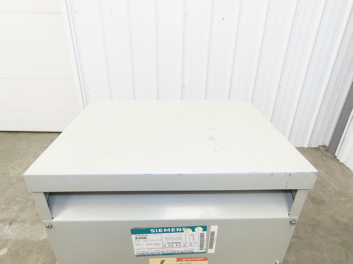 Siemens 3F3Y045 Step Down Transformer 45KVA 3Ph HV 480V Delta LV 208Y/120V Wye