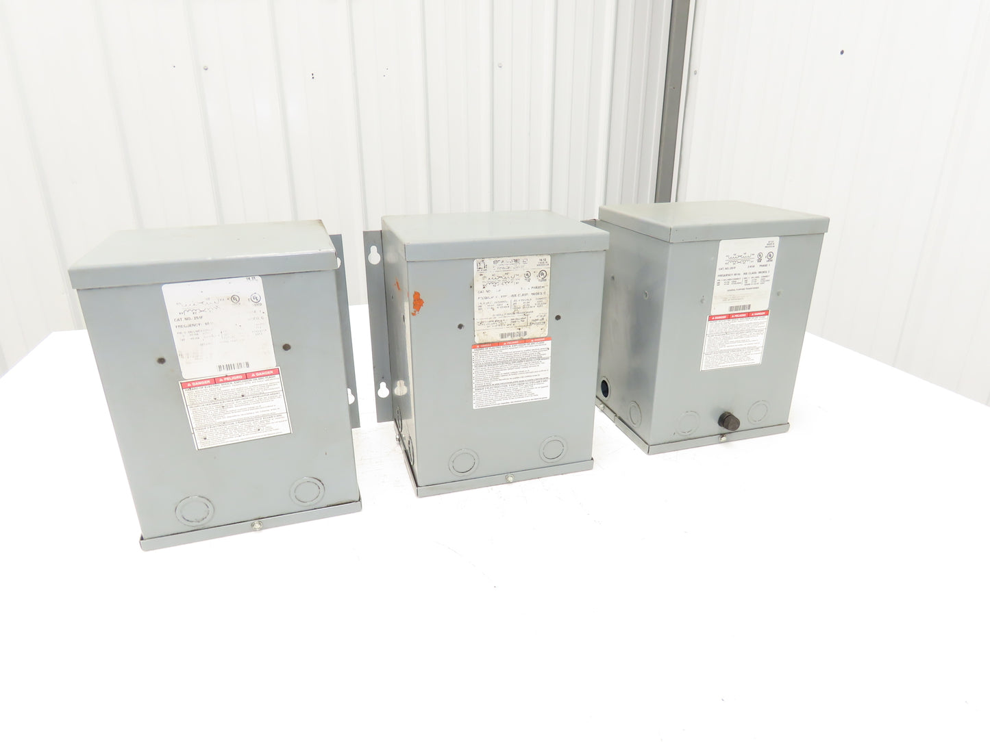 Square D 2S1F Stepdown Power Transformer 2KVA 1Ph HV 240/480 LV 120/240 Lot of 3