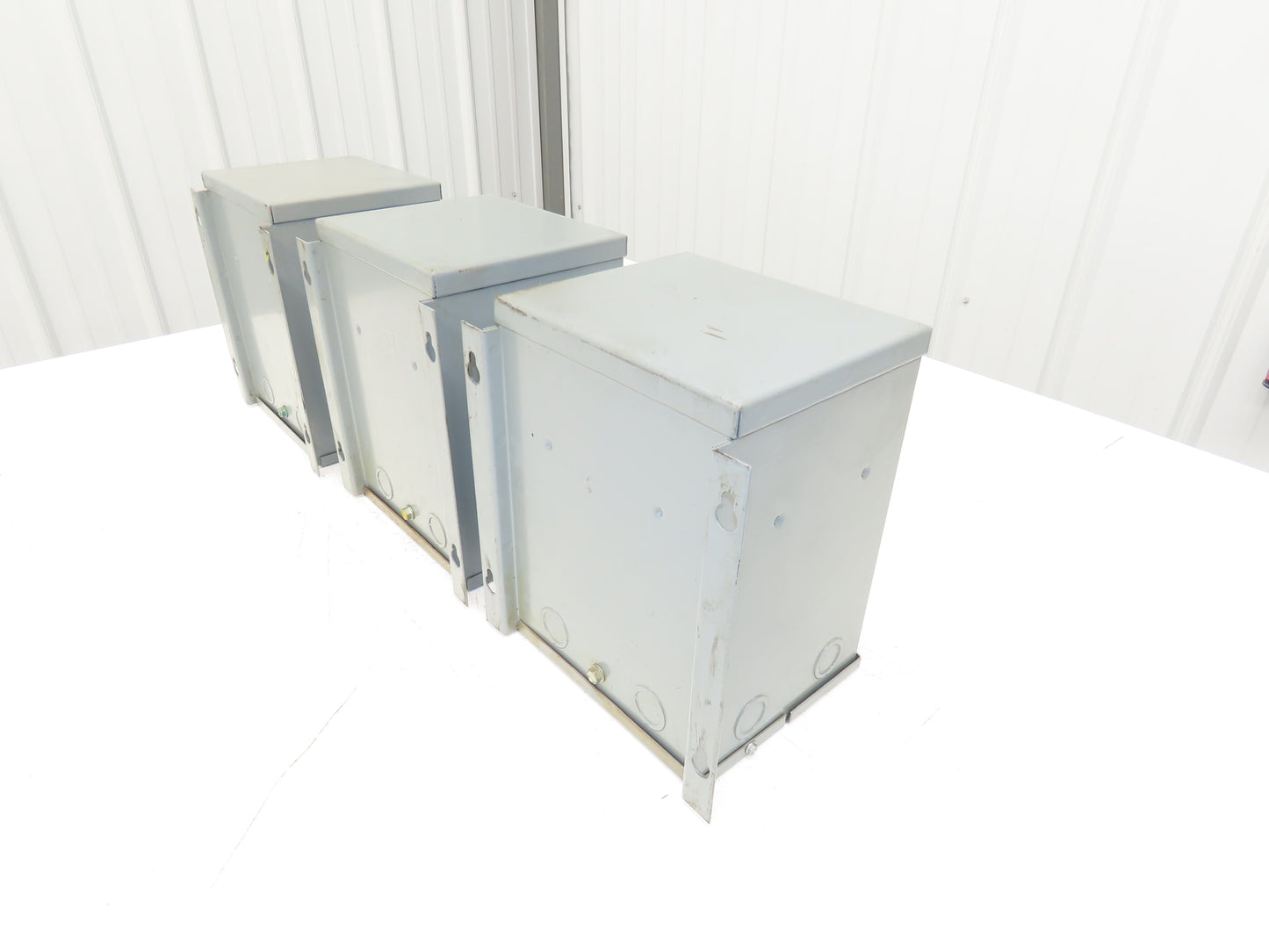Square D 2S1F Stepdown Power Transformer 2KVA 1Ph HV 240/480 LV 120/240 Lot of 3