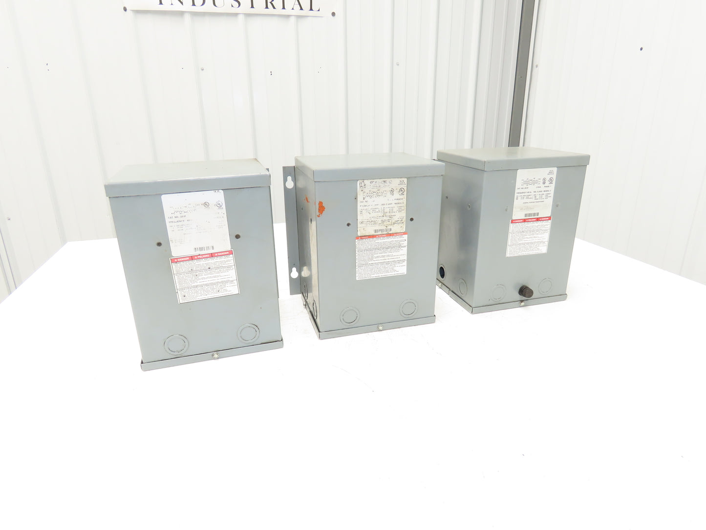 Square D 2S1F Stepdown Power Transformer 2KVA 1Ph HV 240/480 LV 120/240 Lot of 3