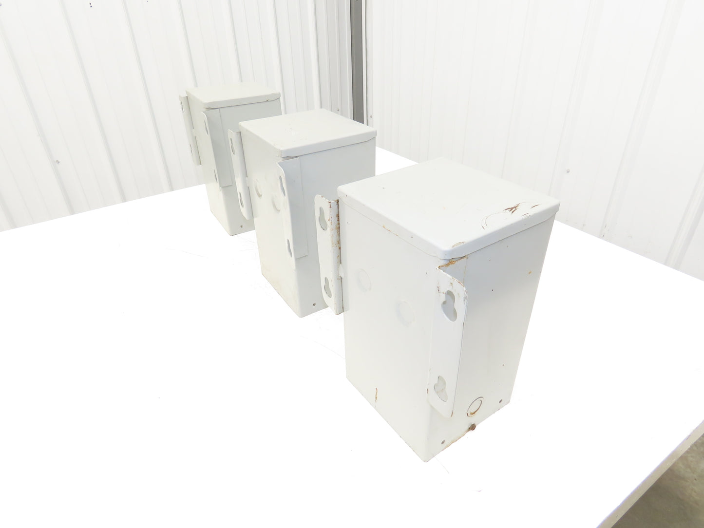 Hevi Duty Stepdown Transformer 1.5KVA 1Ph HV 240/480 LV 120/240 Lot of 3