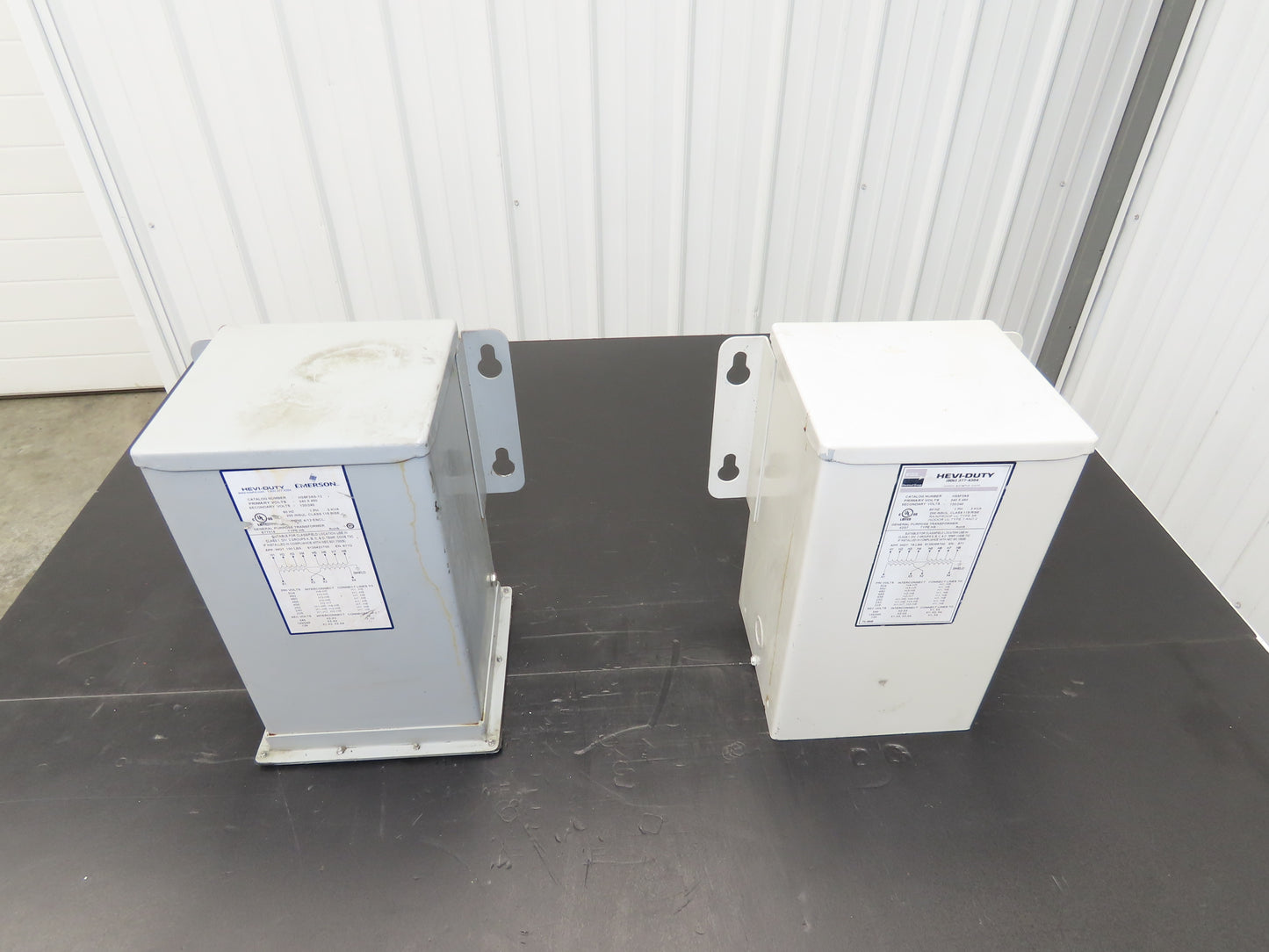 Hevi-Duty HS5F3AS Stepdown Transformer 3kva 1PH HV 240/480 LV 120/240 Lot of 2