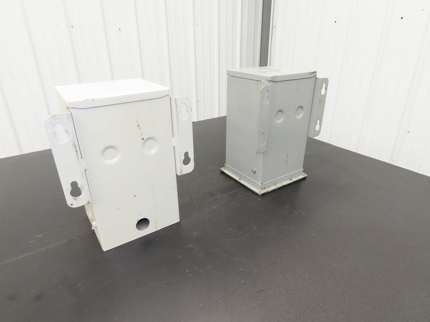Hevi-Duty HS5F3AS Stepdown Transformer 3kva 1PH HV 240/480 LV 120/240 Lot of 2