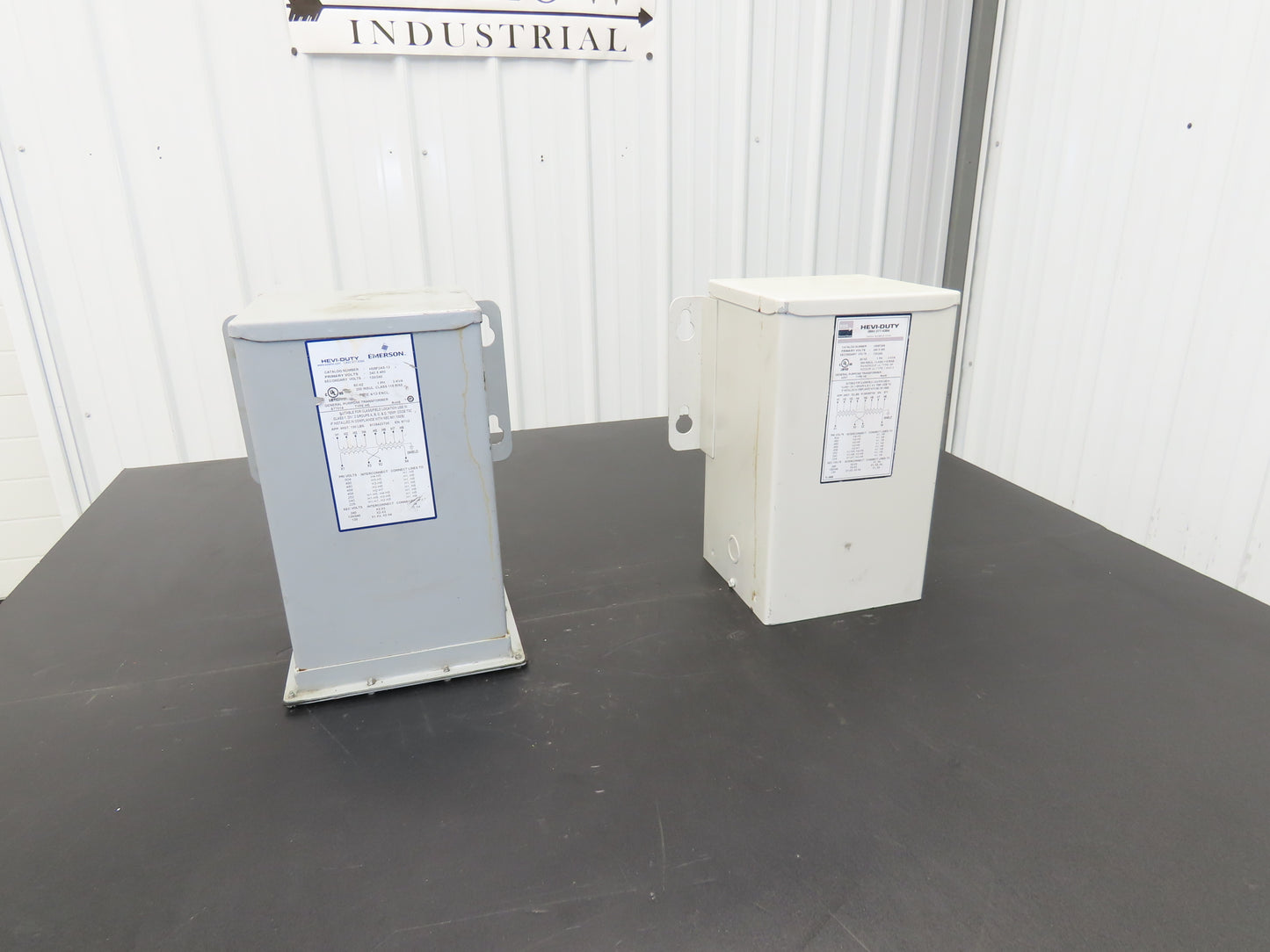 Hevi-Duty HS5F3AS Stepdown Transformer 3kva 1PH HV 240/480 LV 120/240 Lot of 2