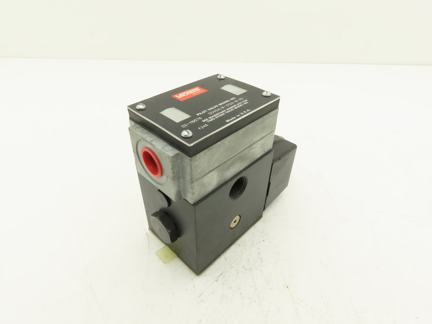 Vickers DG4S4LW-012A-B-60 Directional Control Solenoid Valve 120V 02-119576