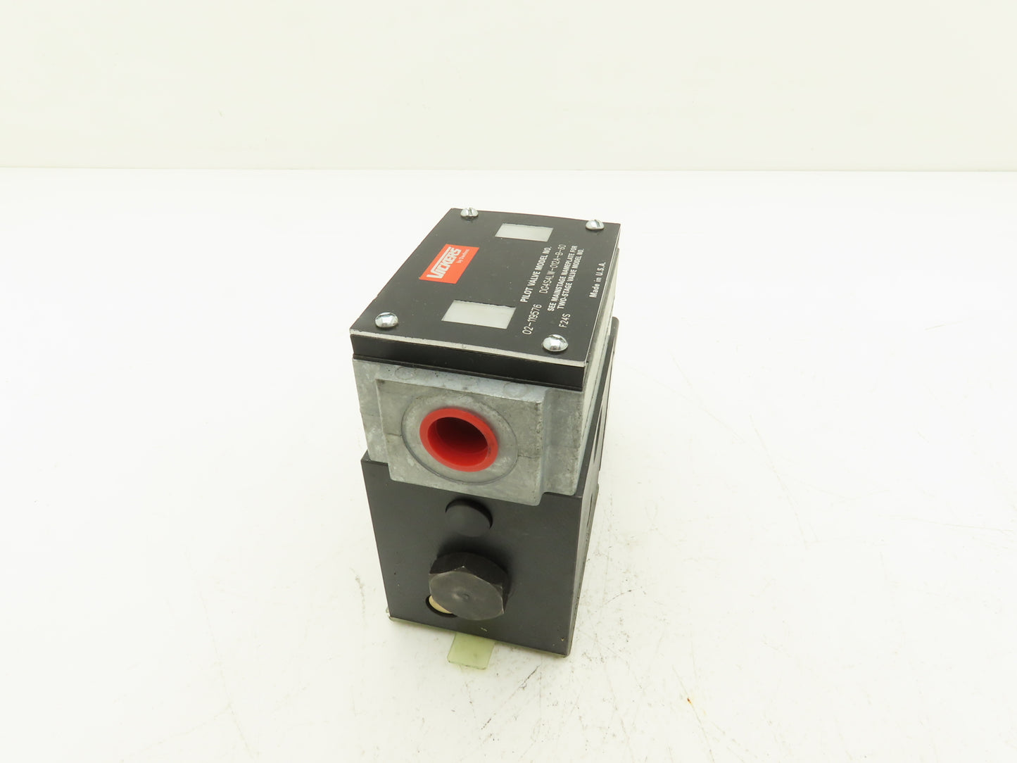 Vickers DG4S4LW-012A-B-60 Directional Control Solenoid Valve 120V 02-119576