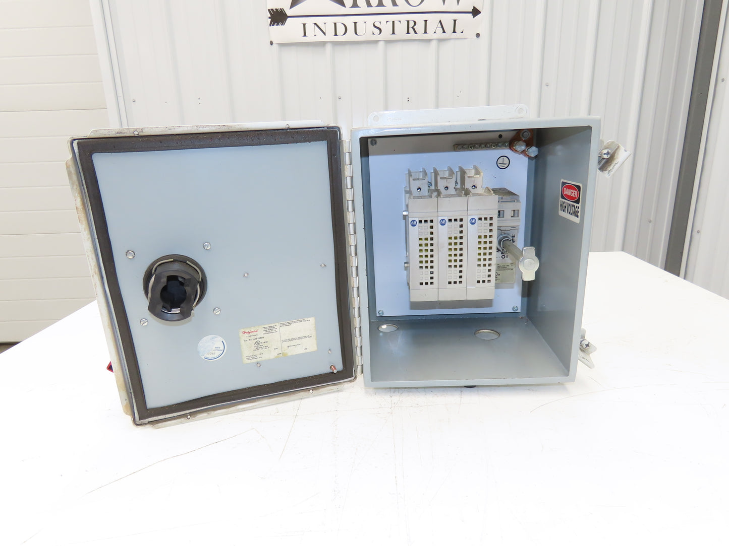 Allen Bradley Fused Disconnect Switch 3Ph 100A 600VAC Hoffman Enclosure 12x10"
