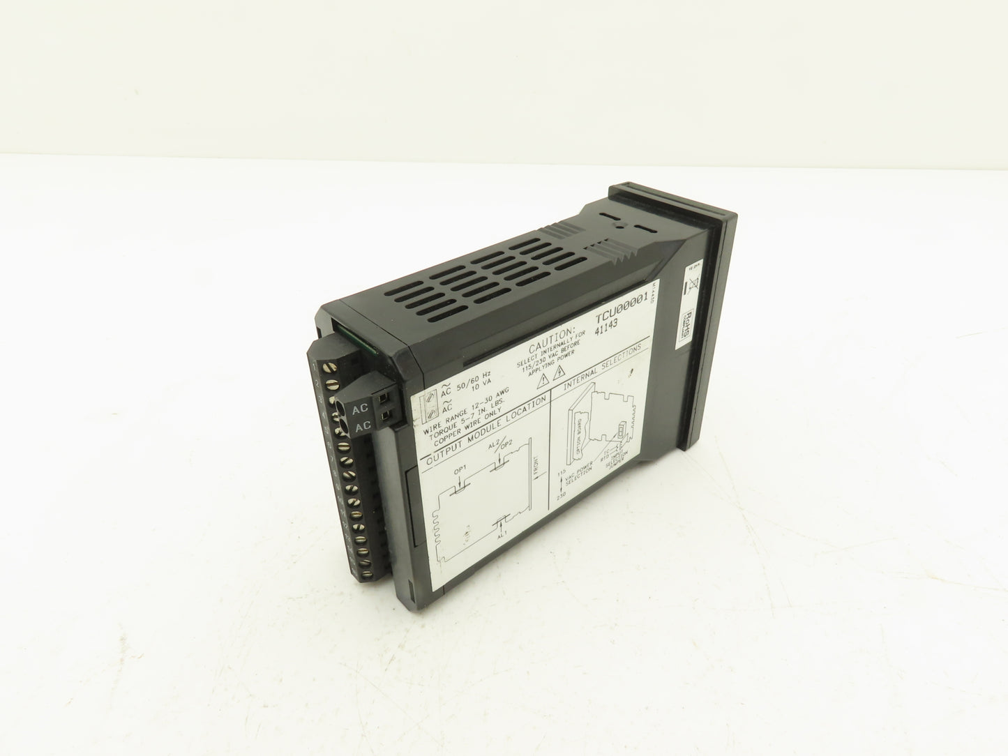 Red Lion Controls TCU00001 4.4 Digit Panel Mount Temperature Control 115/230VAC