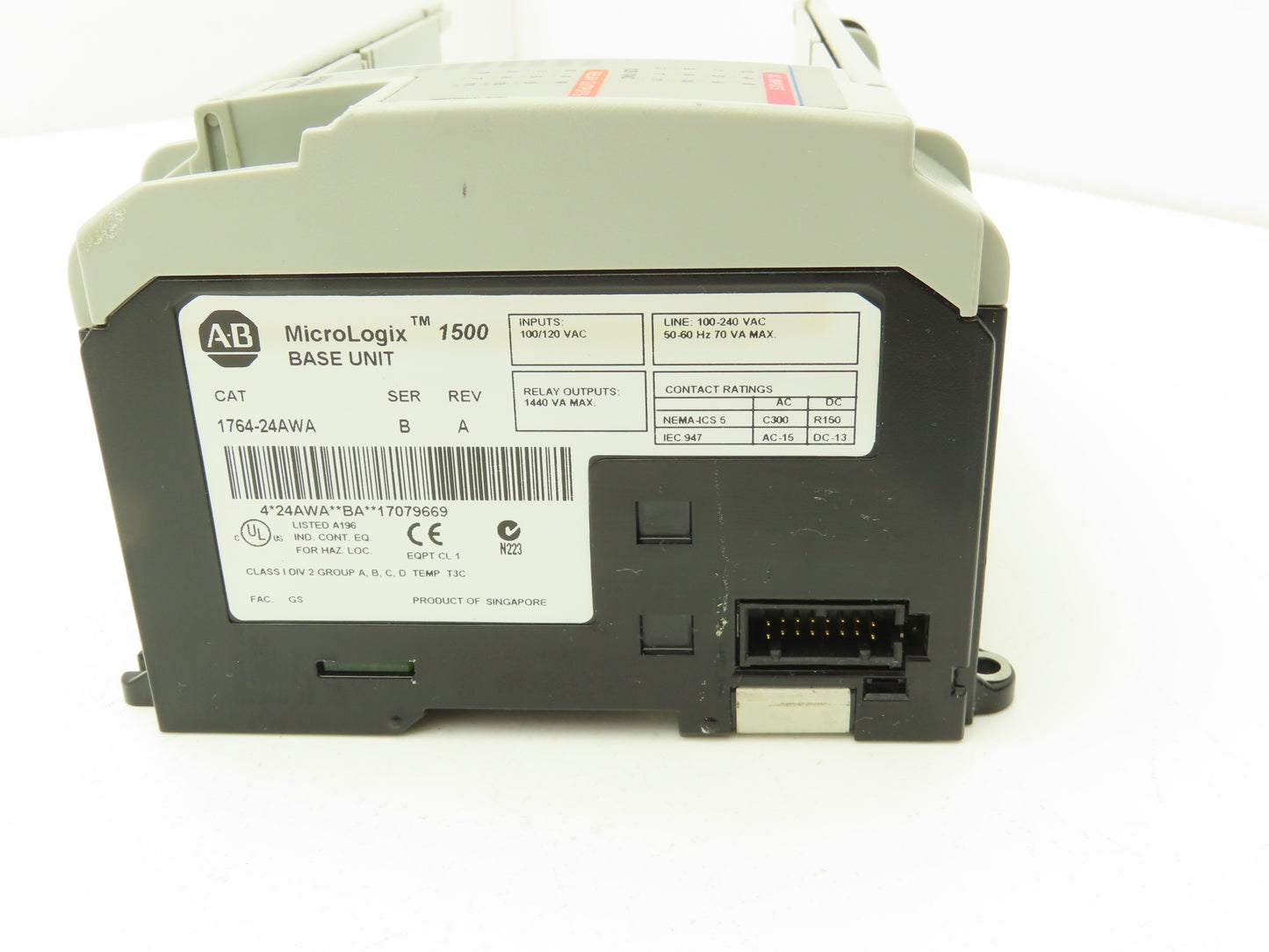 Allen Bradley 1764-24AWA MicroLogix 1500 Base Unit 24 Point Series B Rev A