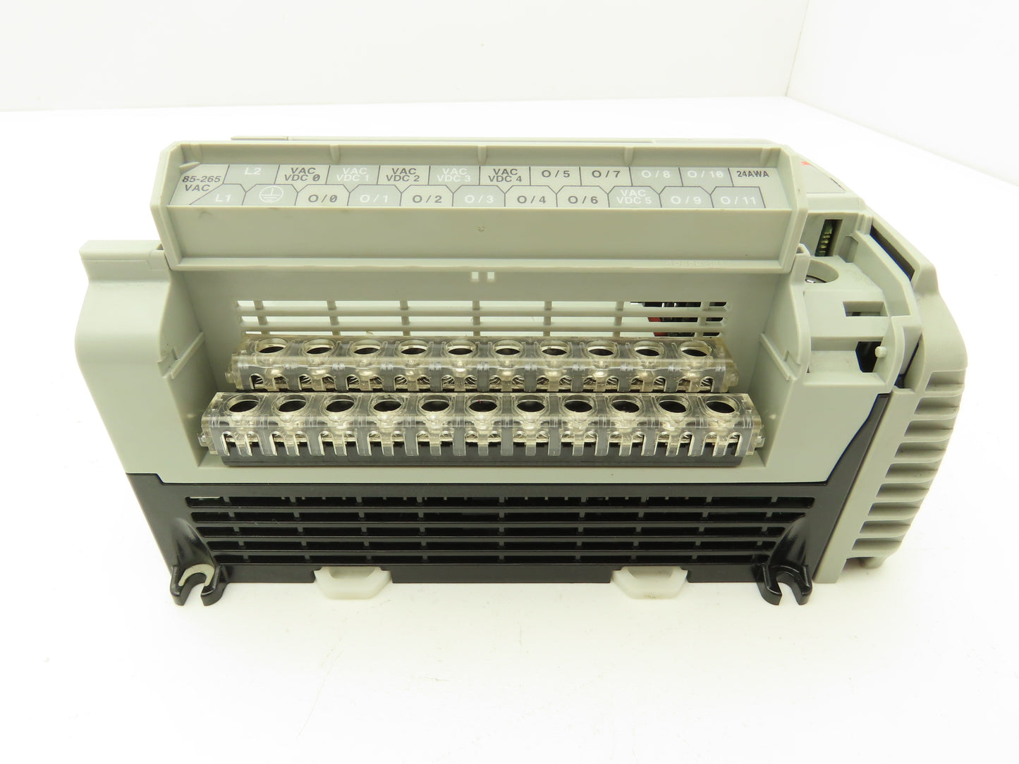 Allen Bradley 1764-24AWA MicroLogix 1500 Base Unit 24 Point Series B Rev A