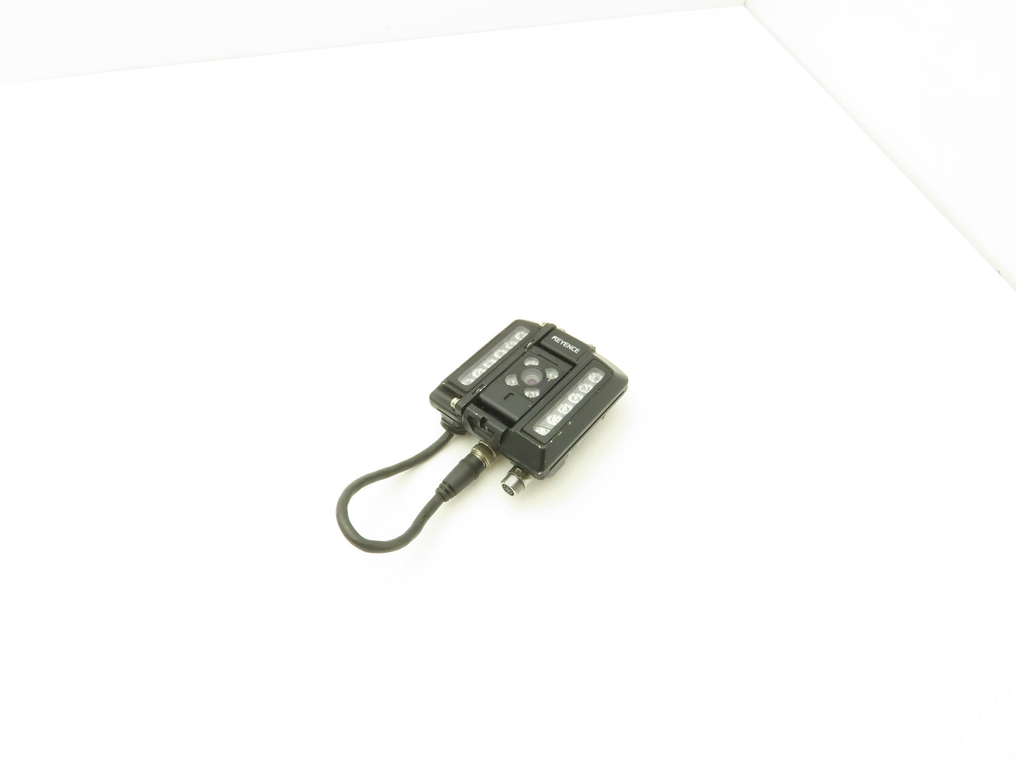 Keyence IV3-G600MA Compact Sensor Head w/Infrared LED Illumination IV3-LG6M