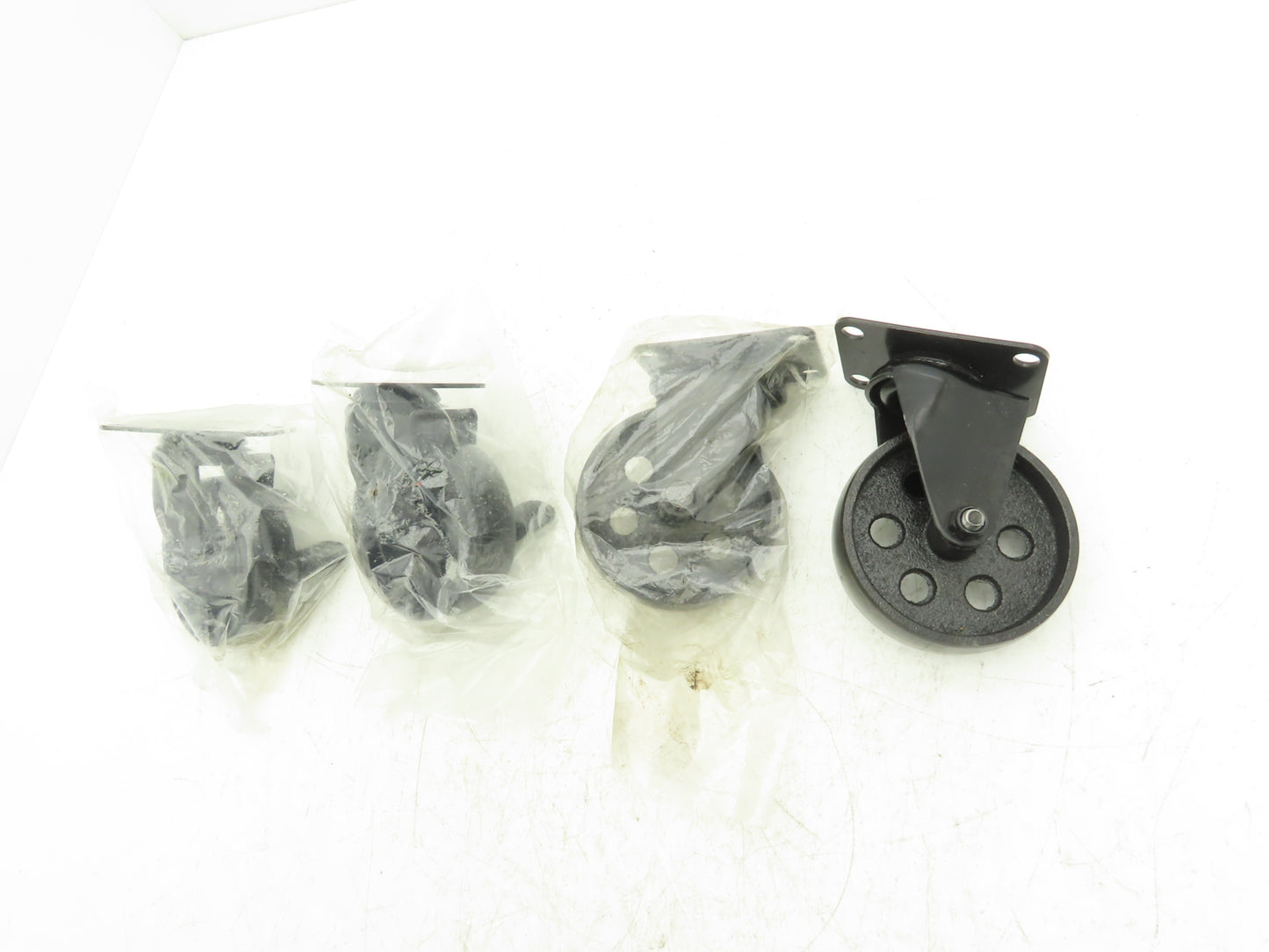 4" Cast Swivel Caster Wheels Two With Locking Break VTG Look Lot of 4