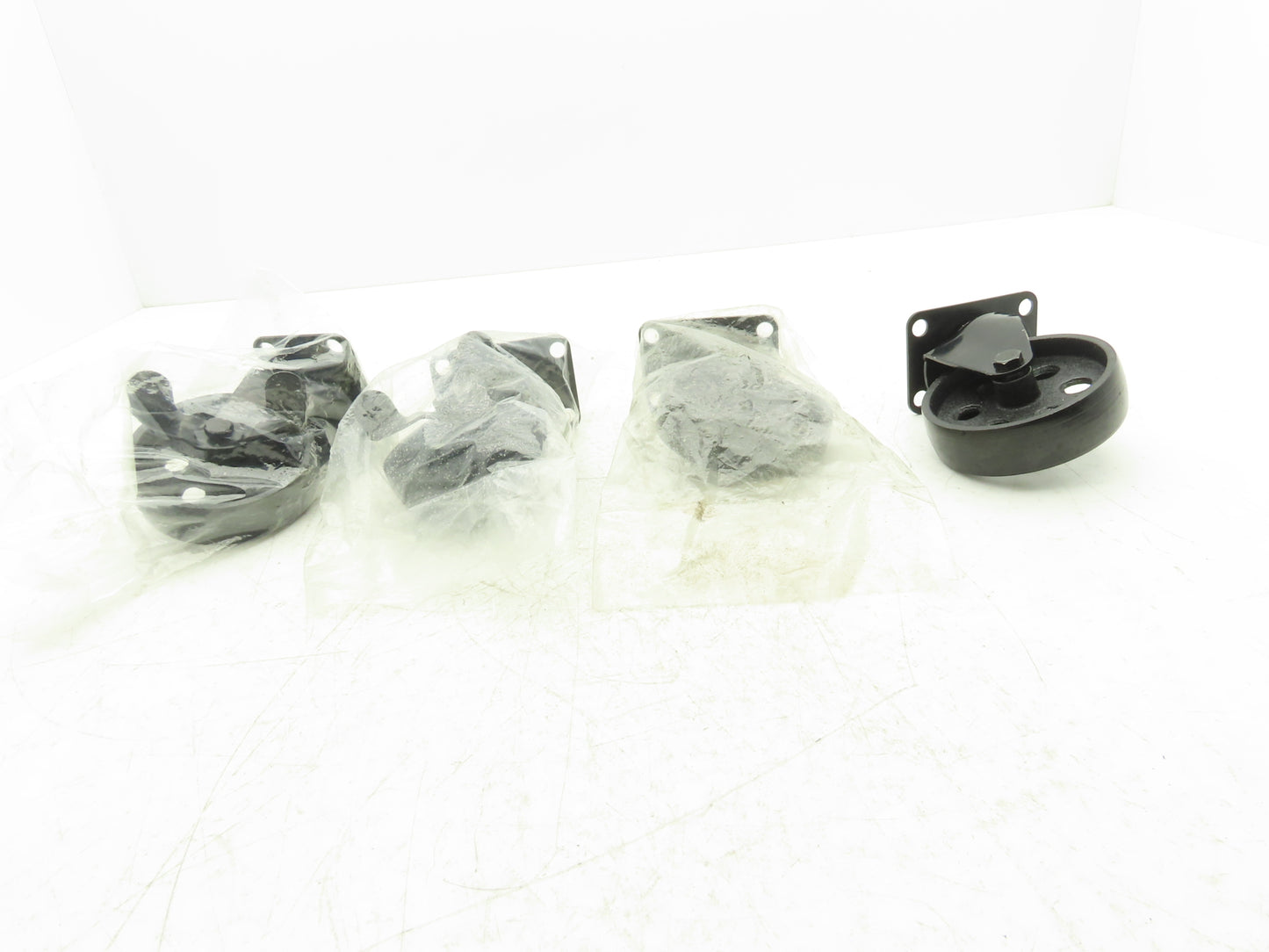 4" Cast Swivel Caster Wheels Two With Locking Break VTG Look Lot of 4