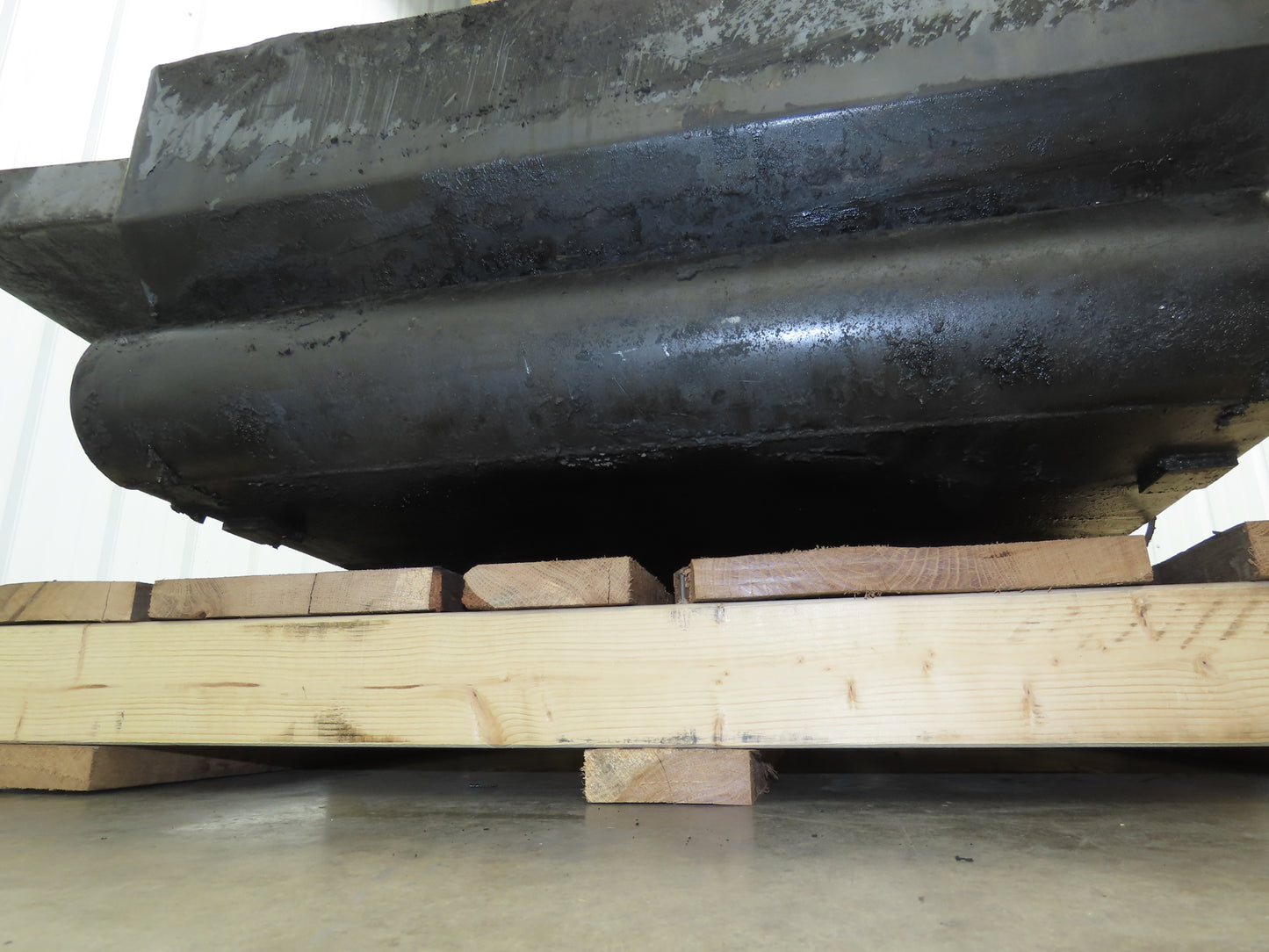 Enomoto 37"W x 8' 4" Chip Conveyor 26"Belt 220V *Needs New Drive Sprockets*
