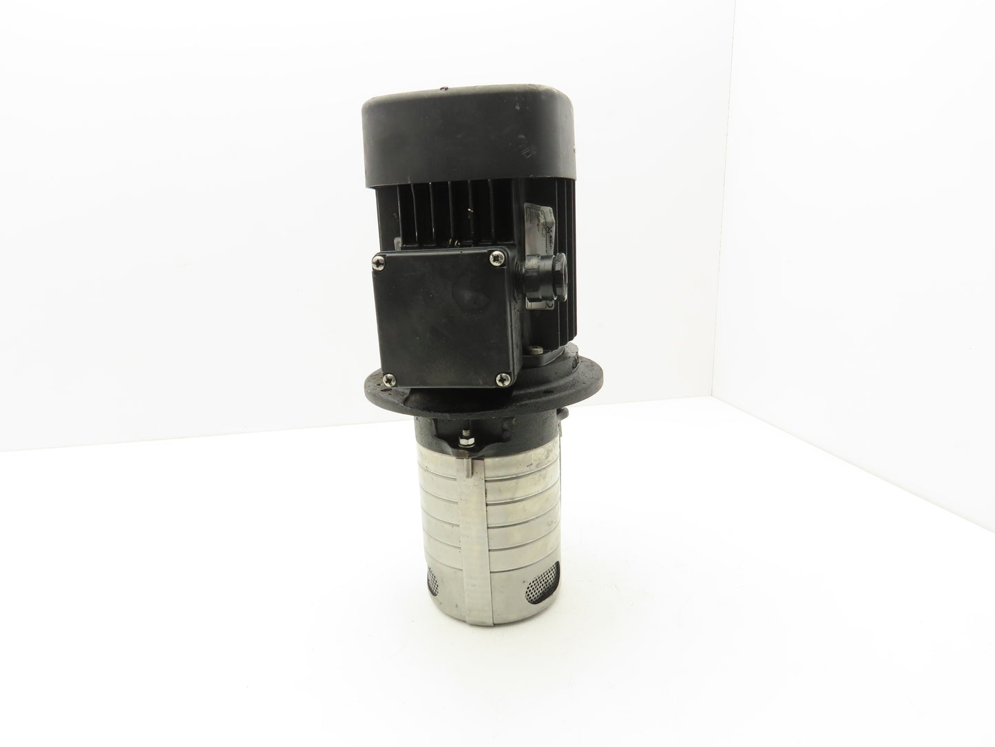 Grundfos Immersion Coolant Pump 0.9Hp 460V 3PH 13GPM 3/4"NPT Read