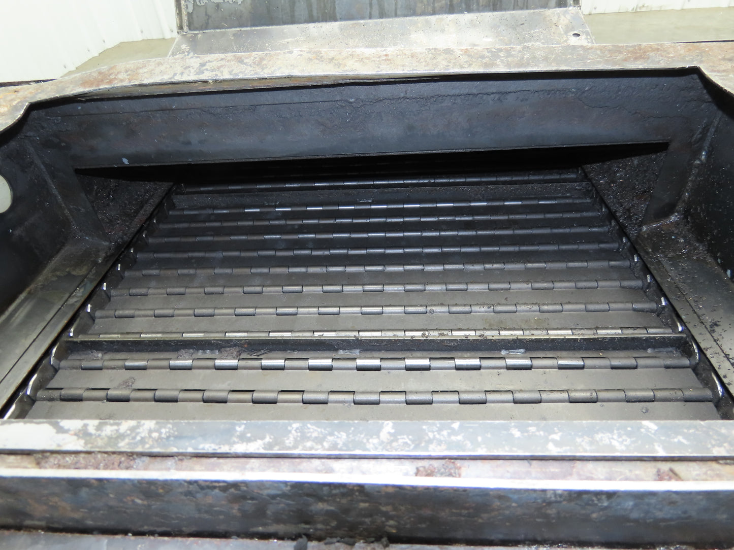 Enomoto 37"W x 8' 4" Chip Conveyor 26"Belt 46" Discharge 220V *READ*