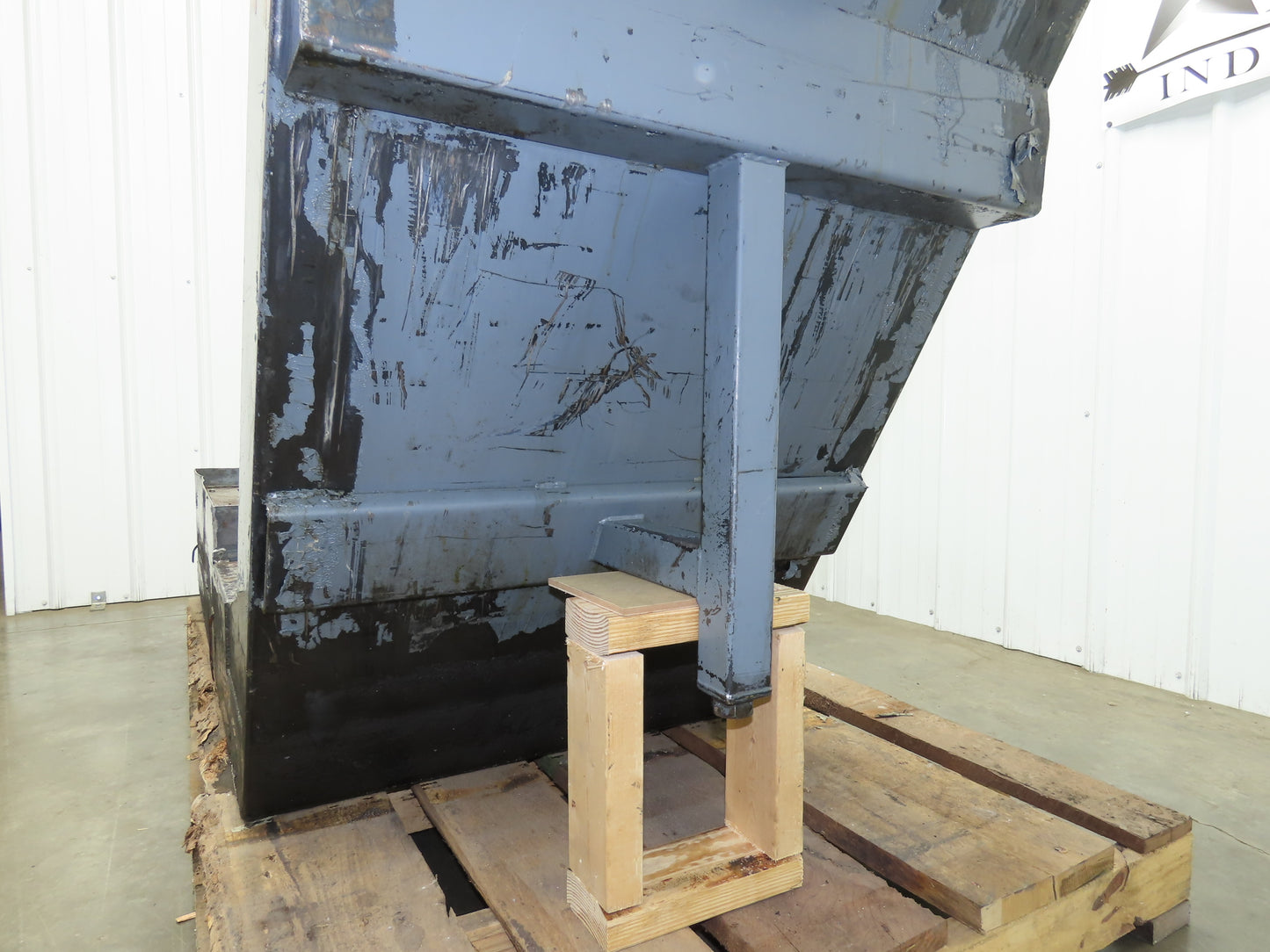 Enomoto 37"W x 8' 4" Chip Conveyor 26"Belt 46" Discharge 220V *READ*