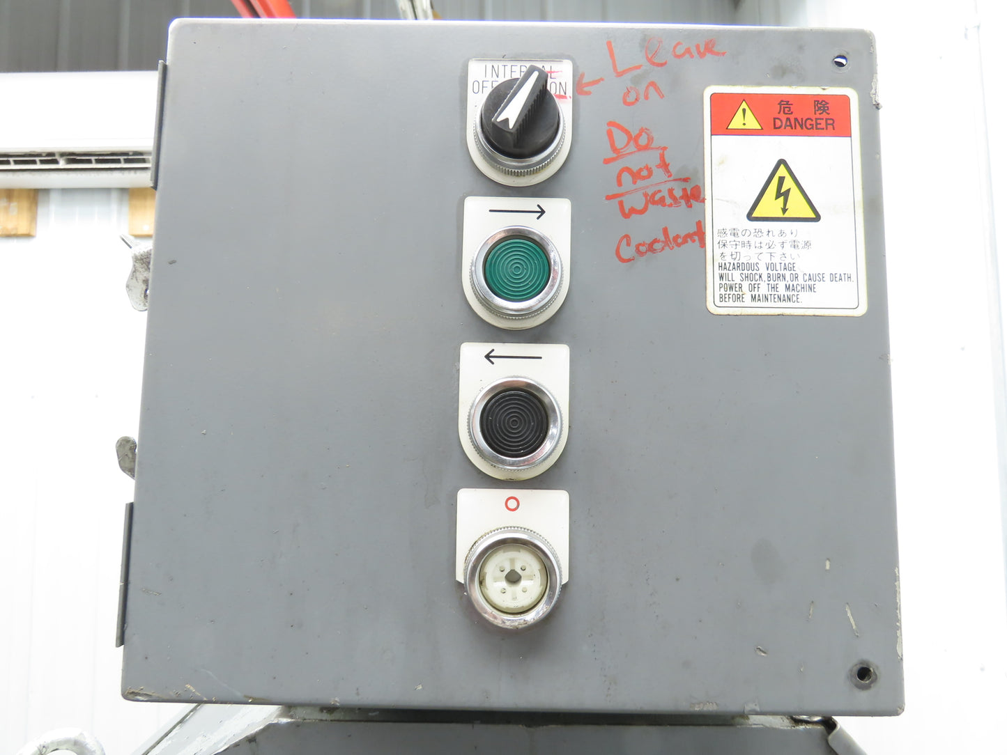 Enomoto 37"W x 8' 4" Chip Conveyor 26"Belt 46" Discharge 220V *READ*