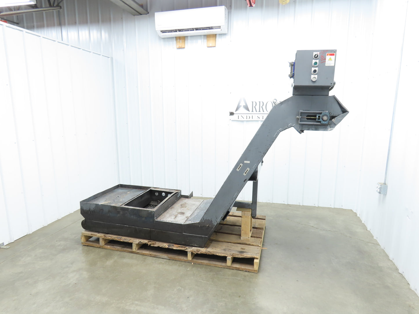 Enomoto 37"W x 8' 4" Chip Conveyor 26"Belt 46" Discharge 220V *READ*