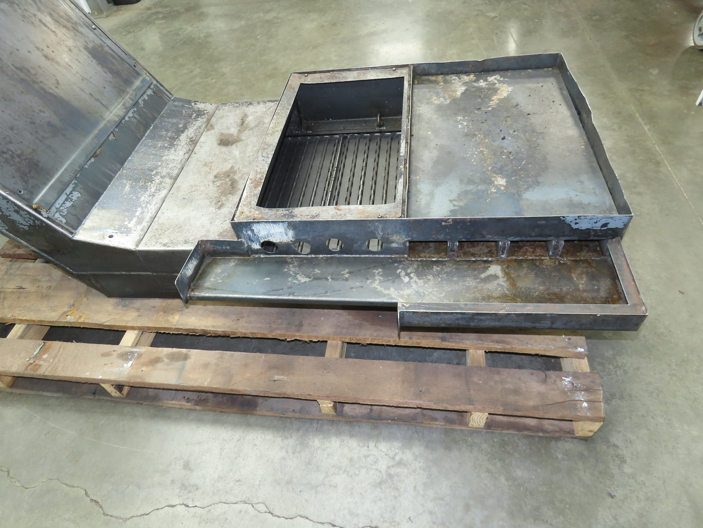 Enomoto 37"W x 8' 4" Chip Conveyor 26"Belt 46" Discharge 220V *READ*