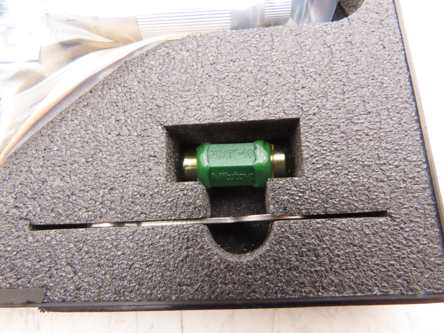 Mitutoyo 193-212 Mechanical Digit Outside Micrometer w/Counter 1-2" Range .0001"
