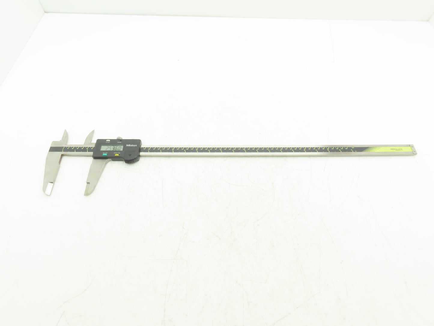 Mitutoyo 500-506-10 Absolute Digimatic Digital Caliper 0-24" 600mm .0005" w/Case
