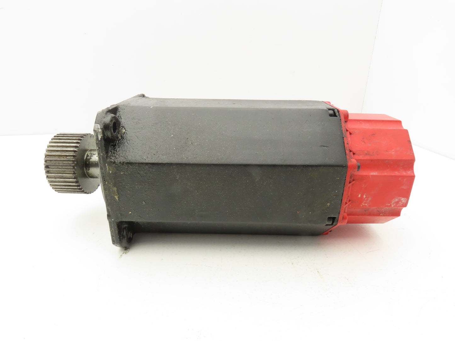 Fanuc A06B-0127-B075-R AC Servo Motor 1Kw 140V 2000RPM Encoder A860-0360-V501