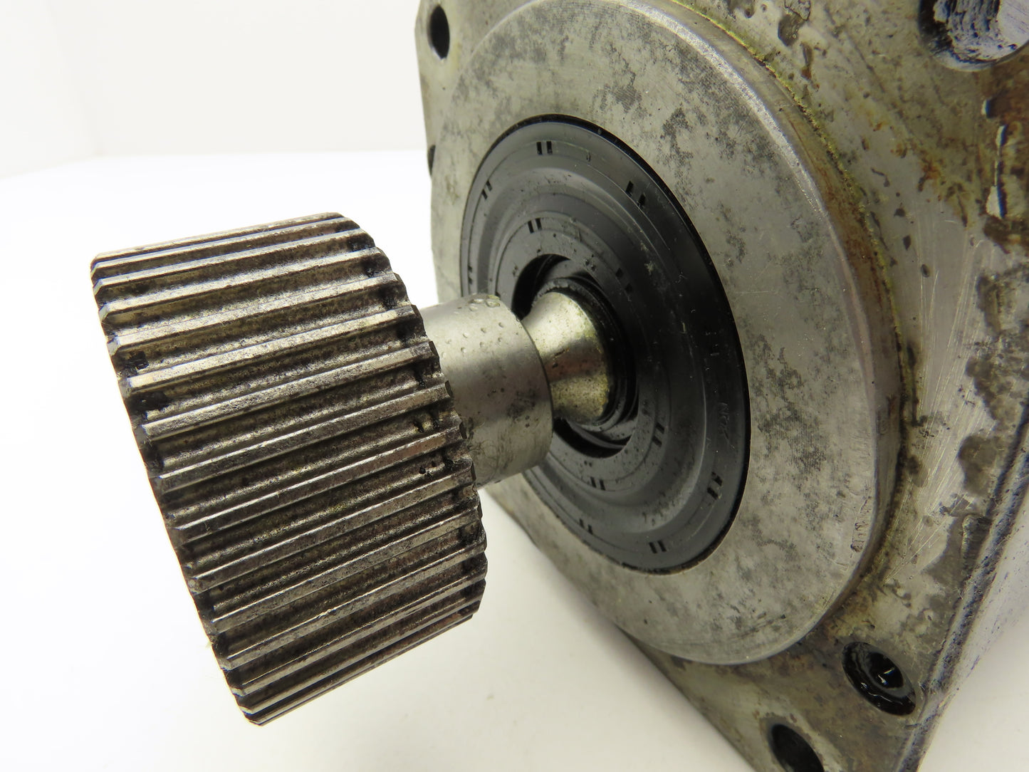 Fanuc A06B-0127-B075-R AC Servo Motor 1Kw 140V 2000RPM Encoder A860-0360-V501