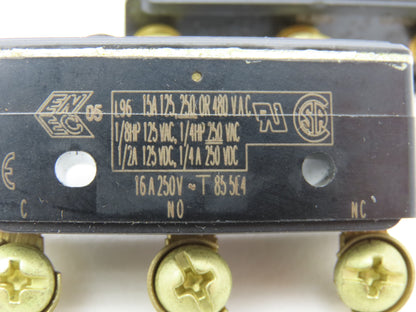 Honeywell BZ-2R5551-P4 Micro Switch Pin Plunger 15A 125/250/480VAC Lot of 2