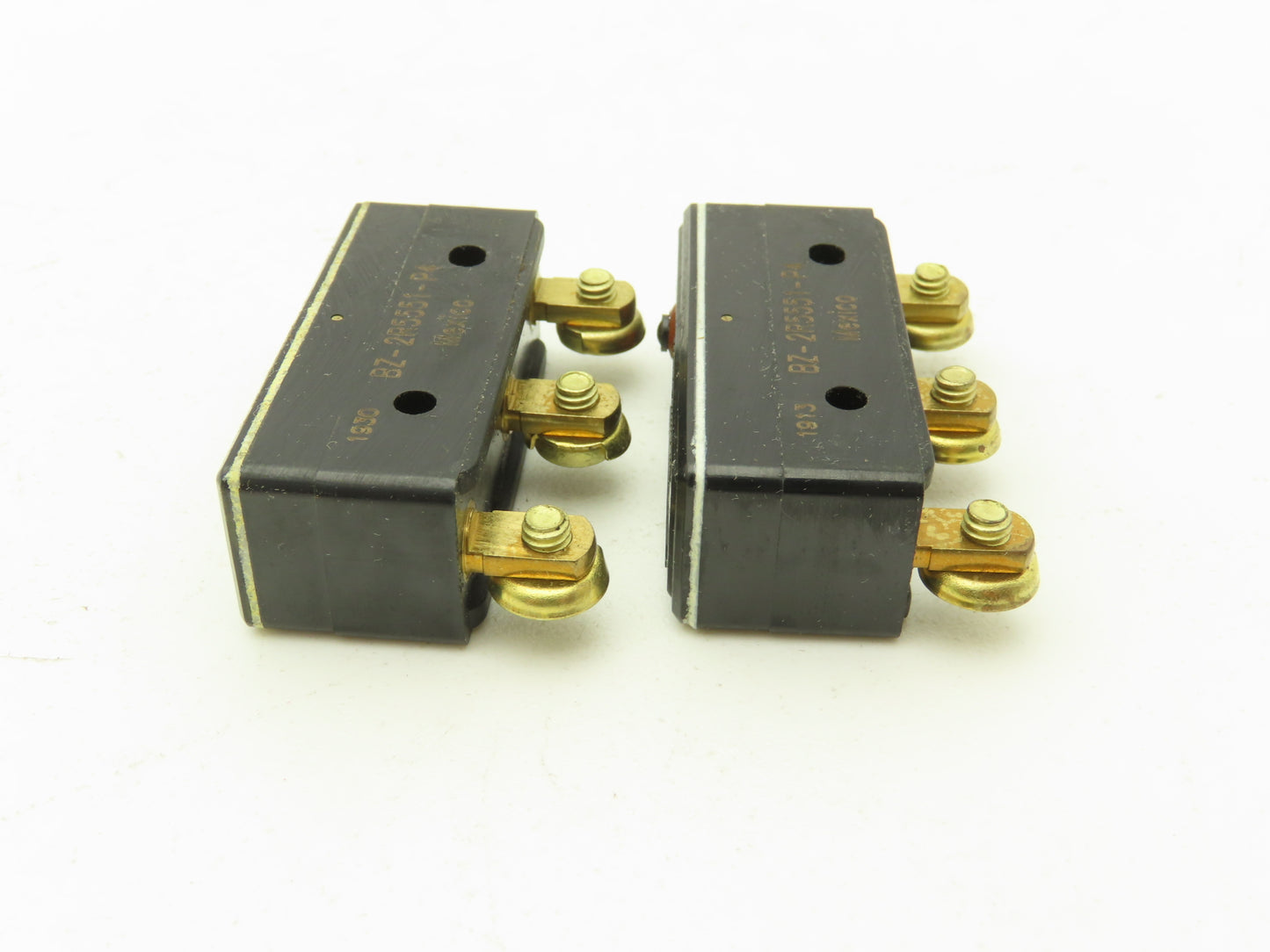 Honeywell BZ-2R5551-P4 Micro Switch Pin Plunger 15A 125/250/480VAC Lot of 2