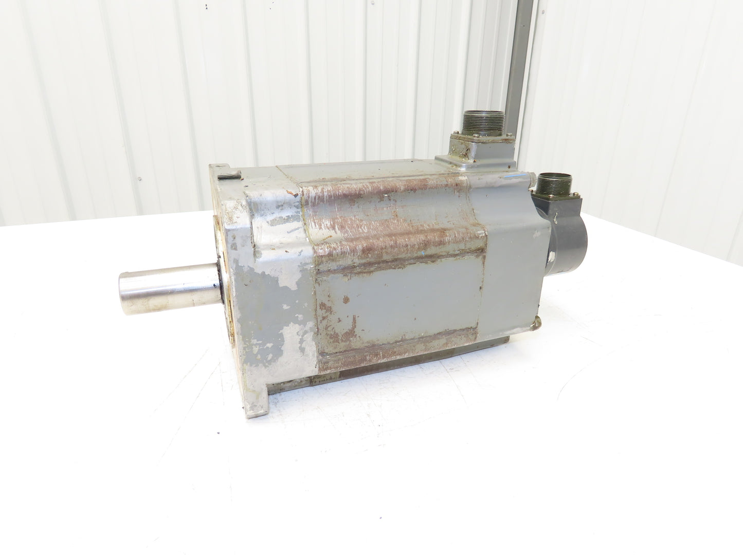 Mitsubishi HA203CS AC Servo Motor 3PH W/Encoder OSE5KN-6-12-108