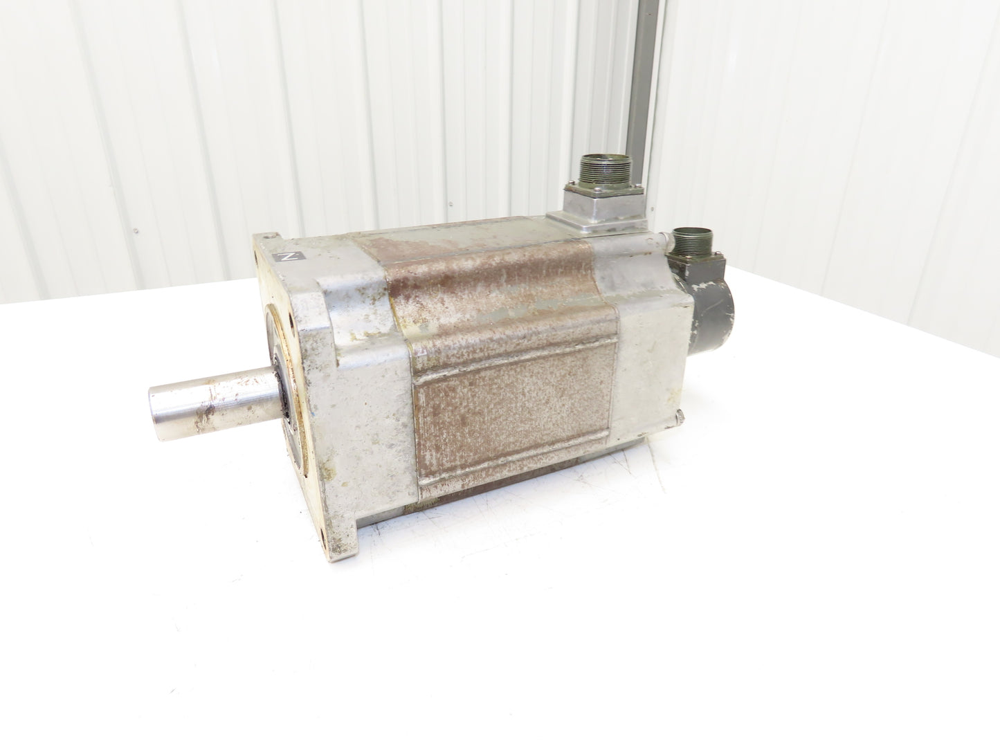 Mitsubishi HA203CS AC Servo Motor 3PH W/Encoder OSE5KN-6-12-108