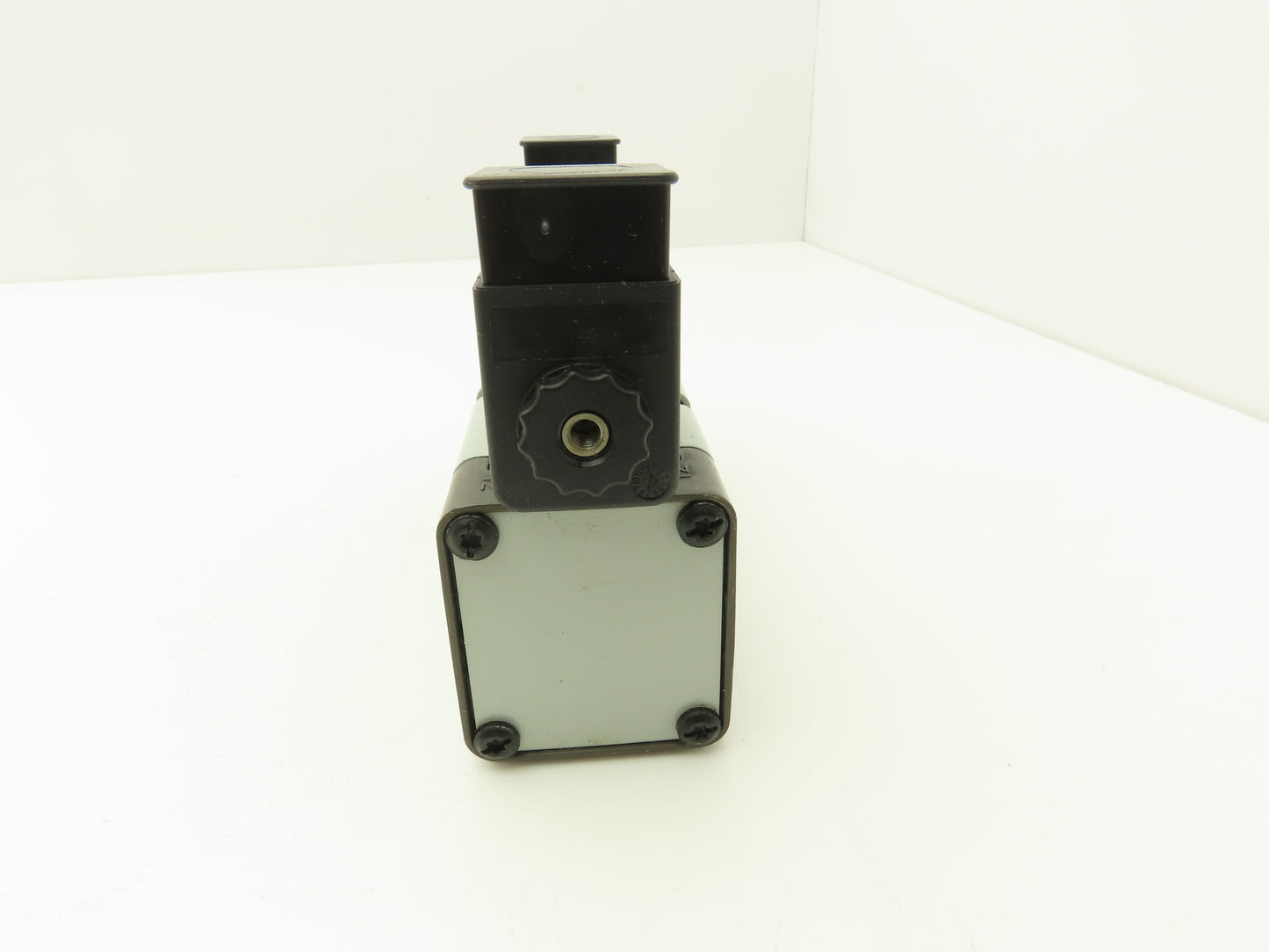 Aventics R432006076 Pneumatic Solenoid Directional Valve 45-145psi 120VAC Coil