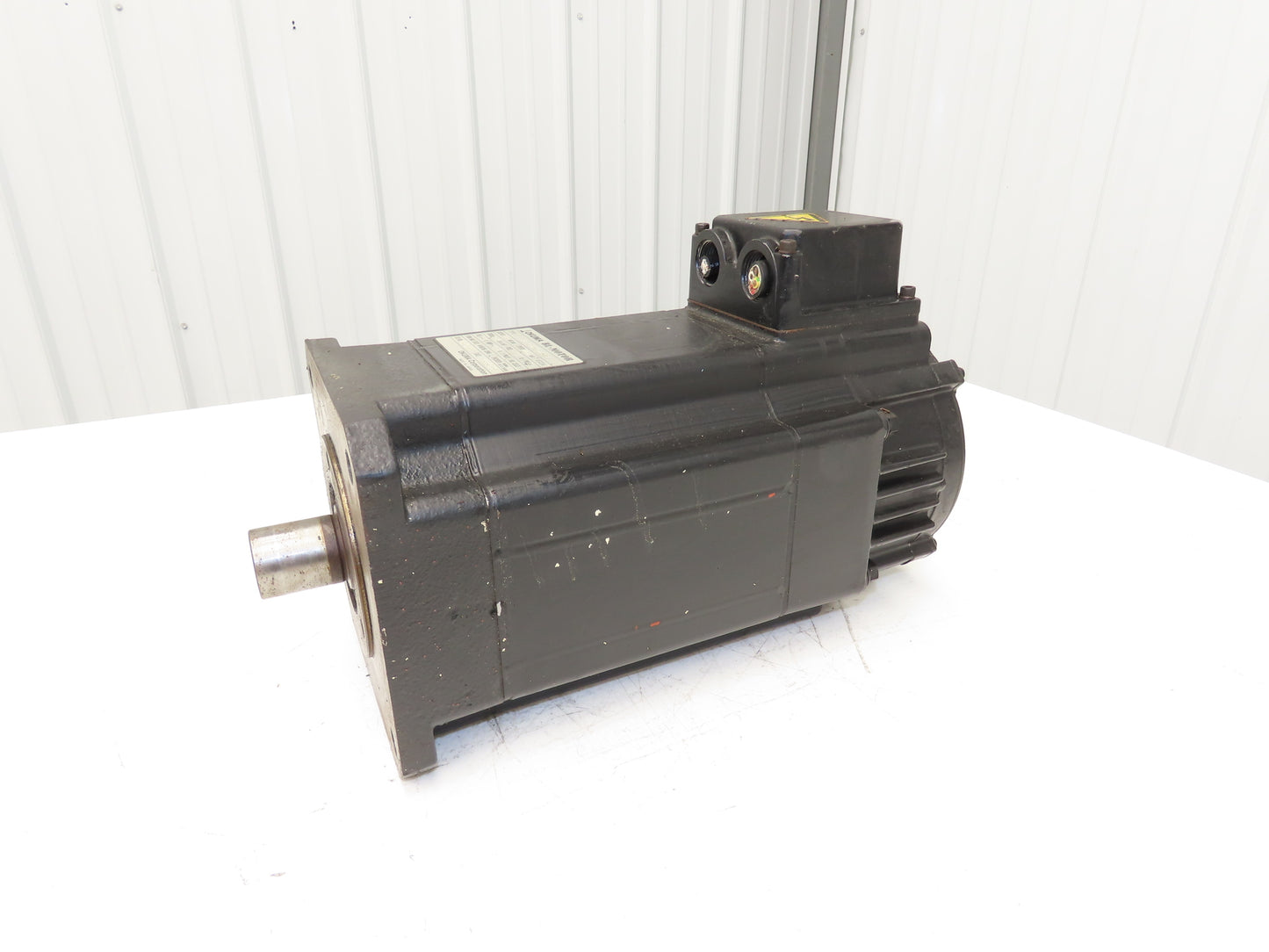 Okuma BL-MH201E-20SN-A AC Servo Motor 4kW 2000 RPM 159V 3PH Encoder ER-FC-2048D