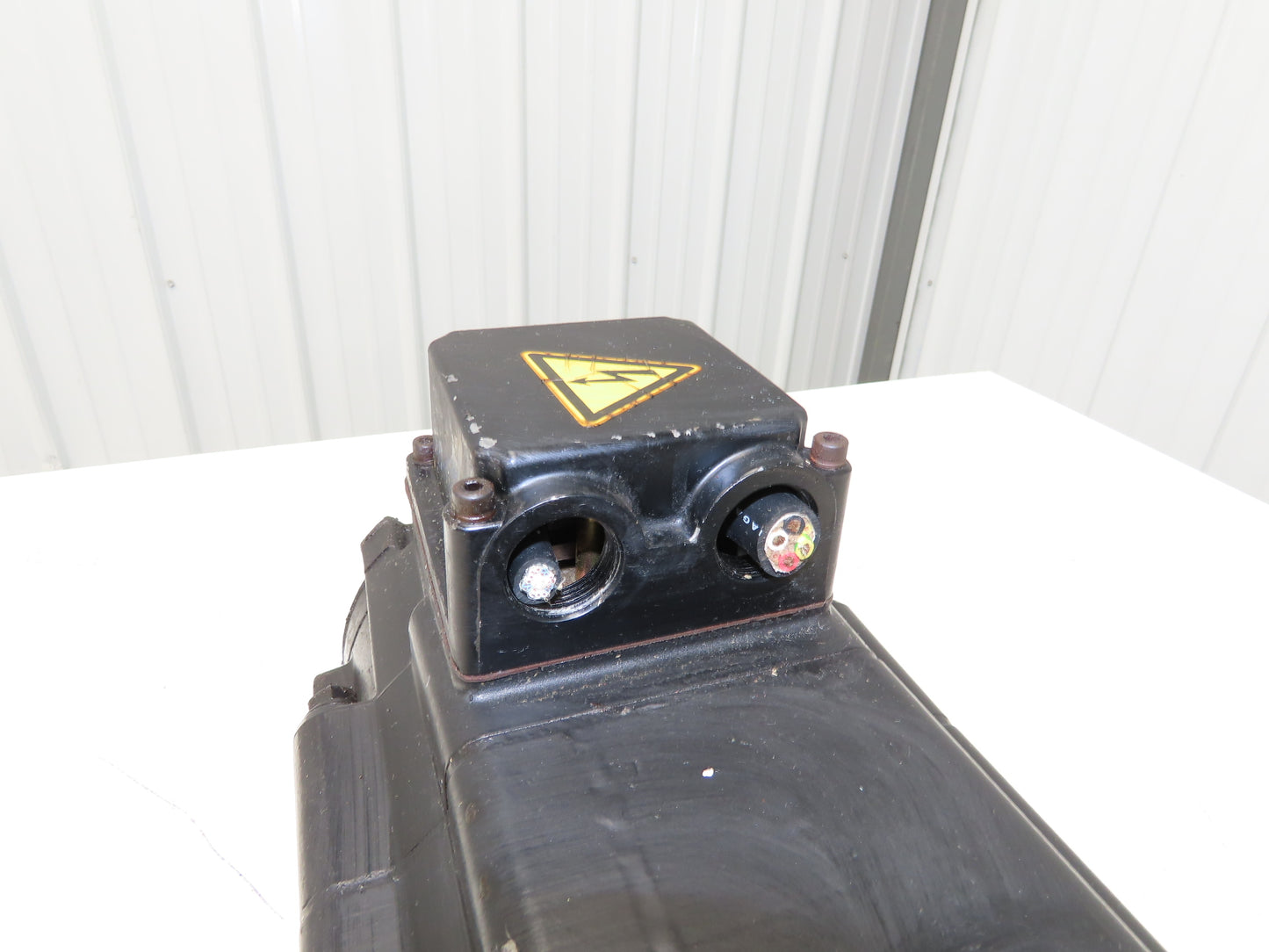 Okuma BL-MH201E-20SN-A AC Servo Motor 4kW 2000 RPM 159V 3PH Encoder ER-FC-2048D