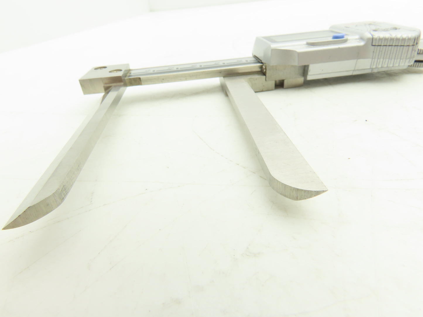 Mitutoyo NTD14-20PMX Knife Edge Inside Caliper 10-200mm 0.01mm Metric Digital