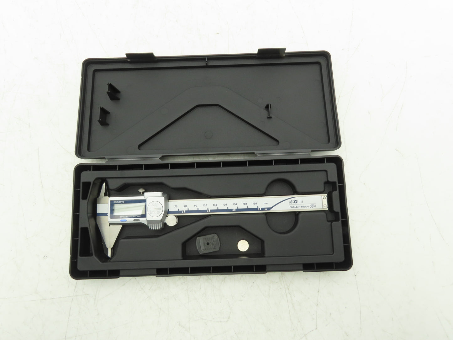 Mitutoyo 573-725-20 Digimatic Point Tip Caliper 0-6" 150mm .0005" NTD12P-P6"M