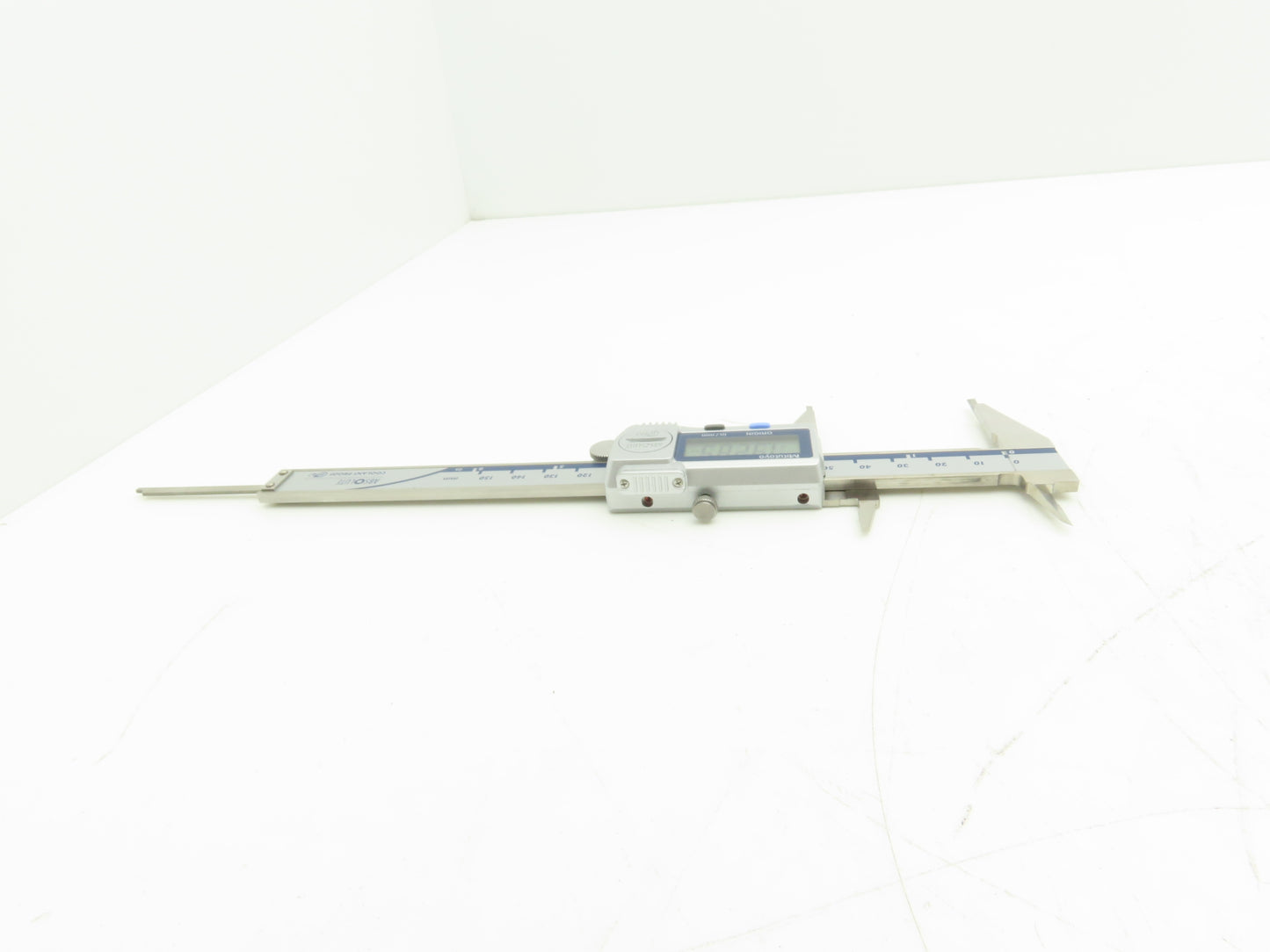Mitutoyo 573-725-20 Digimatic Point Tip Caliper 0-6" 150mm .0005" NTD12P-P6"M