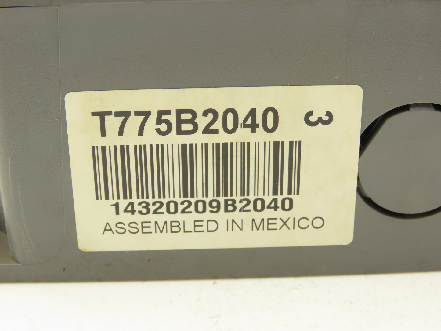 Honeywell T775B2040 Single Stage Heating and cooling Controller