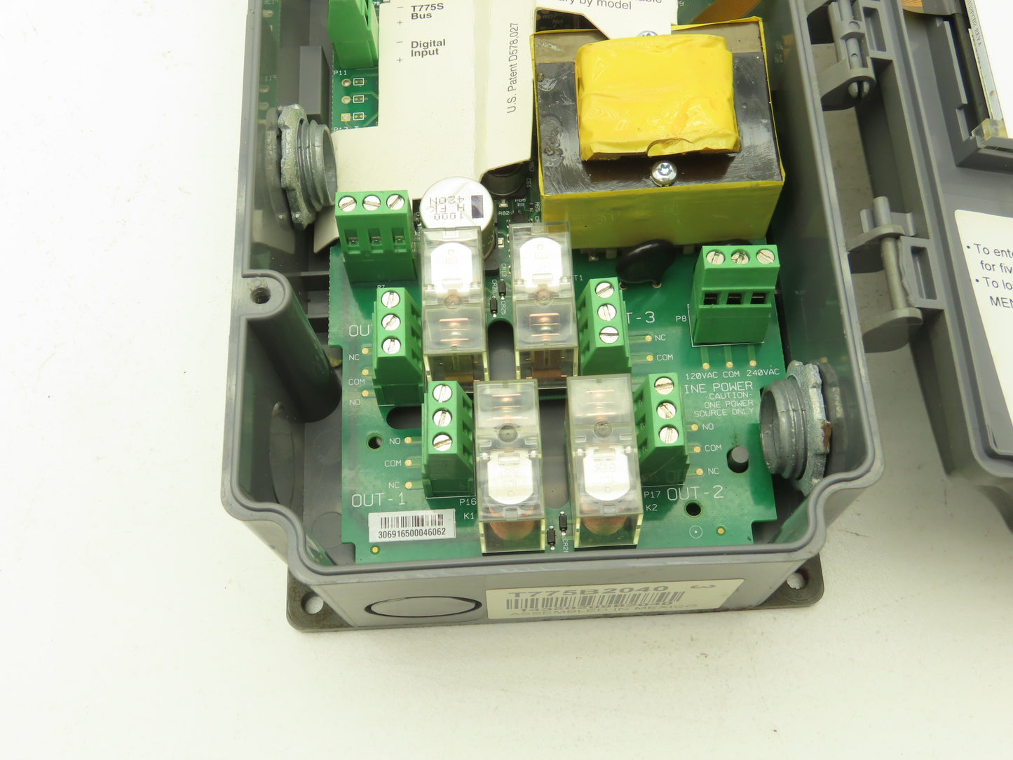 Honeywell T775B2040 Single Stage Heating and cooling Controller