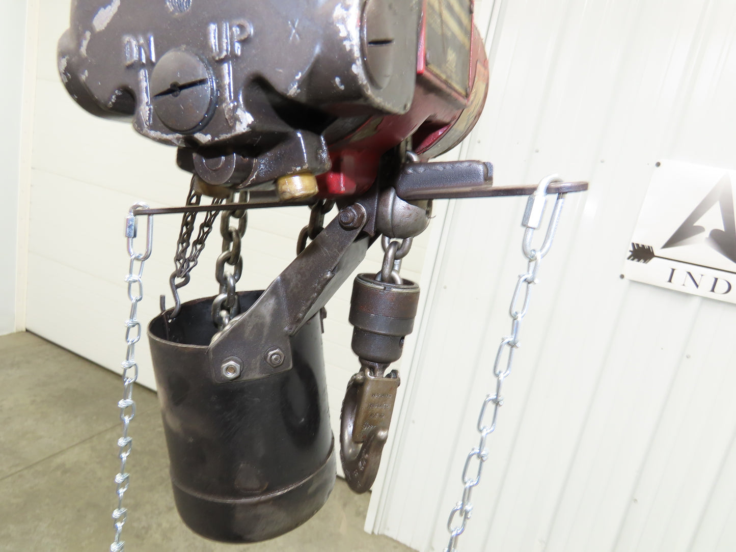 Aro R 1/4 Ton 500lb Pneumatic Air Chain Hoist 20' Lift Travel 15' Pull Chain
