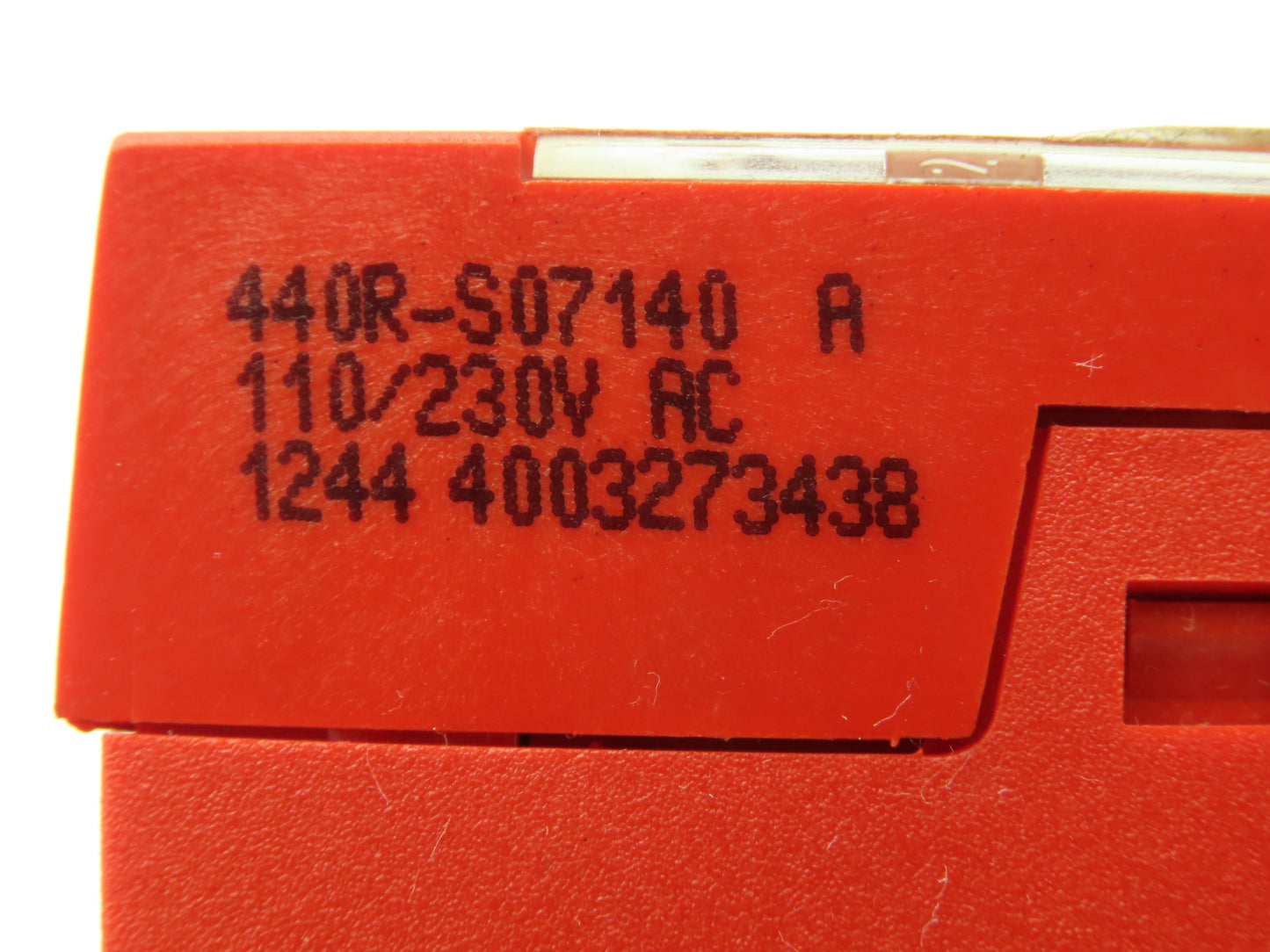 Allen Bradley 440R-S07140A Guardmaster Minotaur Stop Motion Detection 110/230VAC