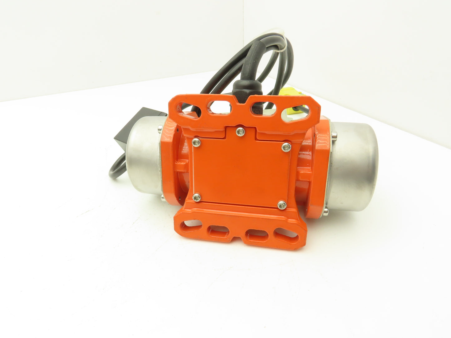 Yuanpu HY-120-110N Industrial Vibrating Motor 110V 1Ph 120W 3600RPM Flange Mount