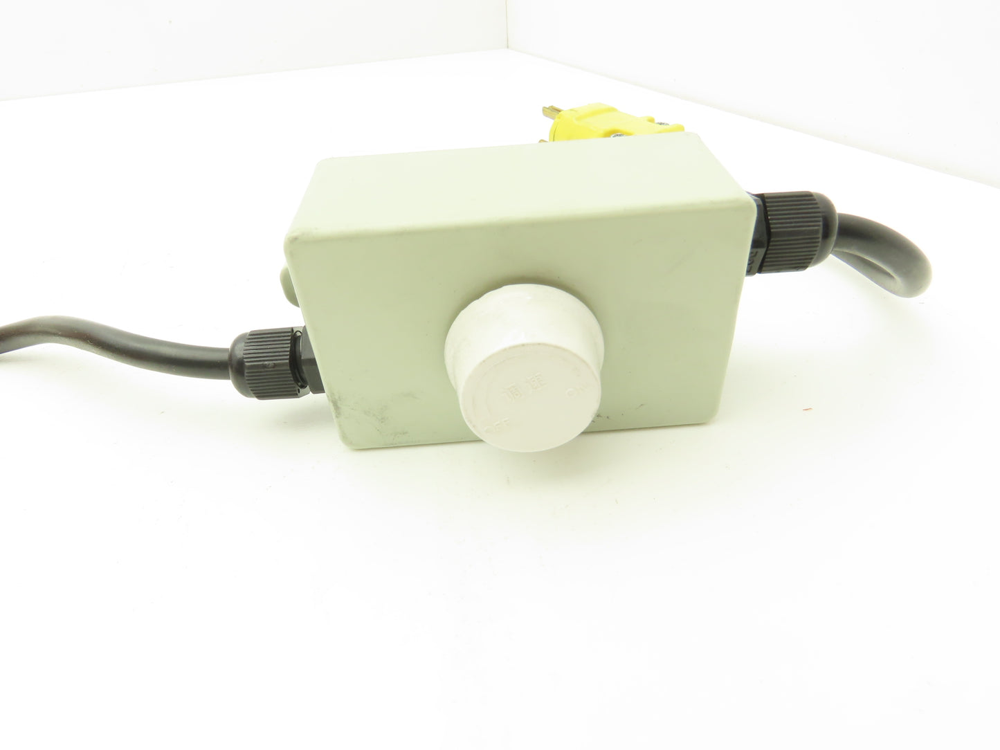 Yuanpu HY-120-110N Industrial Vibrating Motor 110V 1Ph 120W 3600RPM Flange Mount