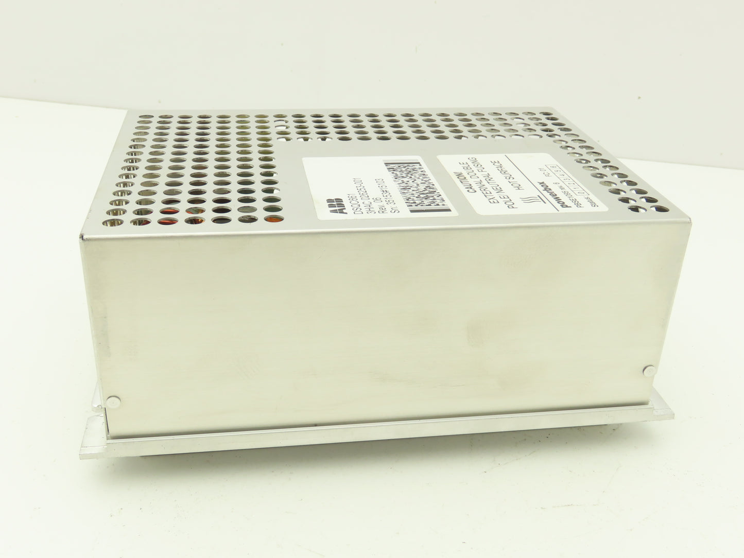 ABB 3HAC 026253-001 Revision 06 DSQC661 Powerbox Power Supply